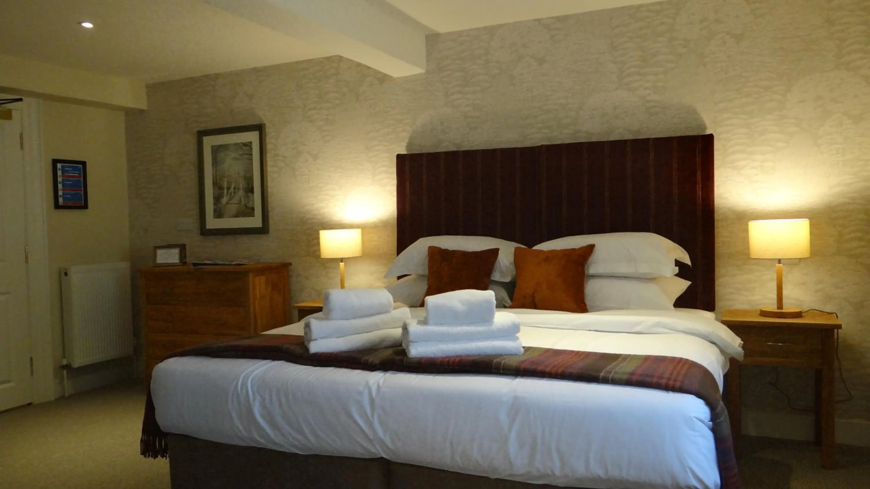 Bed in The Colesbourne Inn