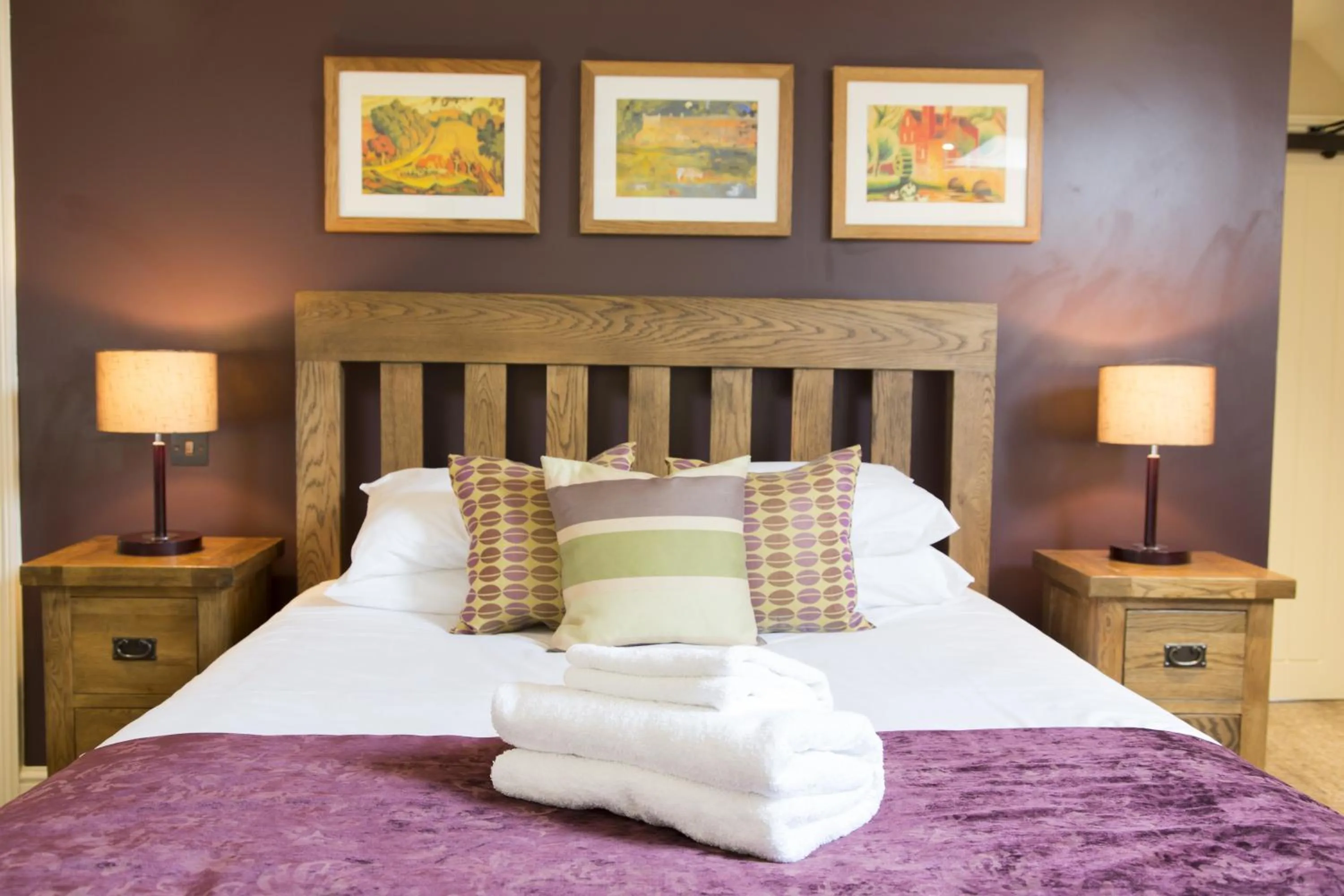 Bed in The Colesbourne Inn