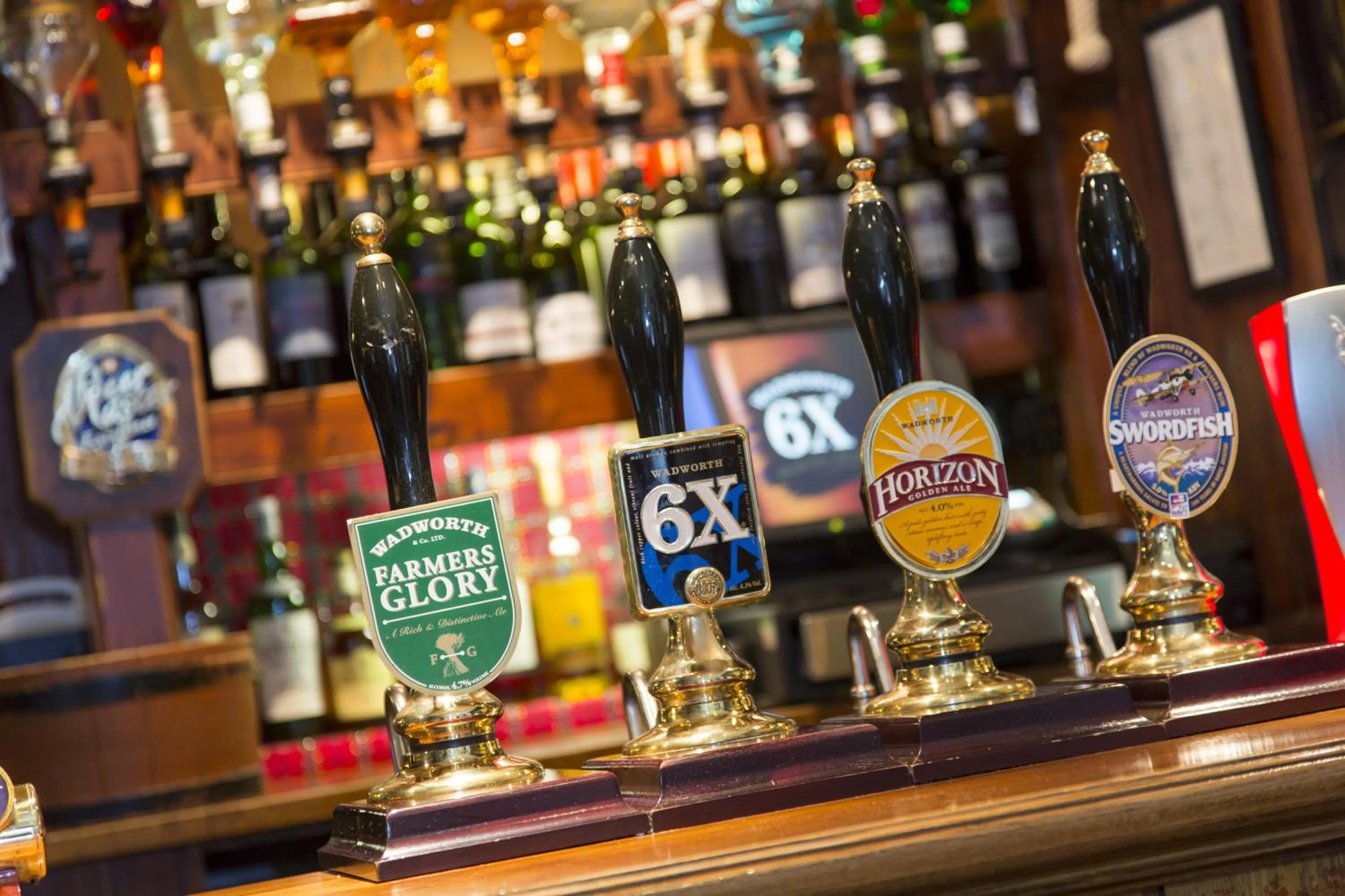 Lounge or bar in The Colesbourne Inn