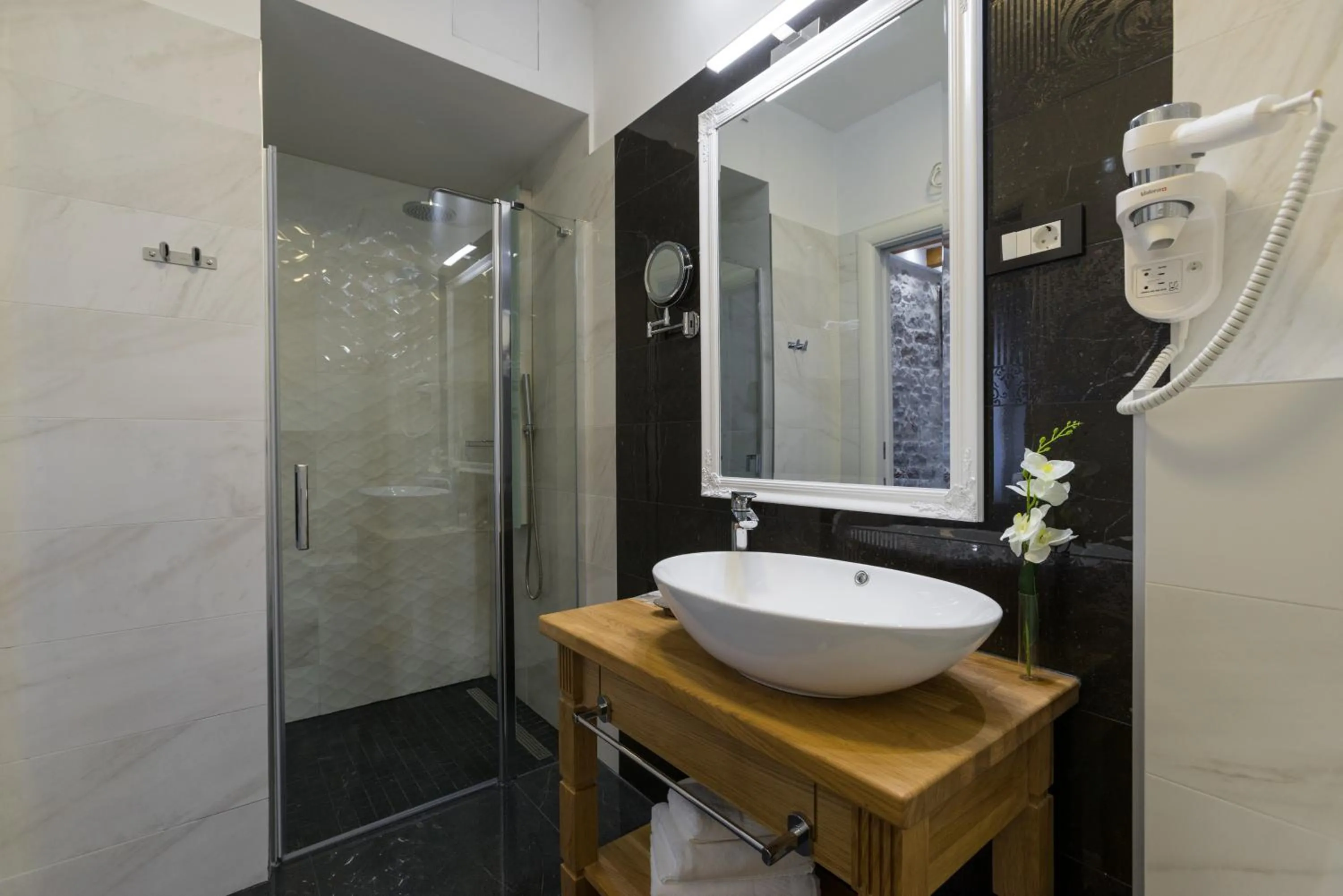 ID Regal Residence
