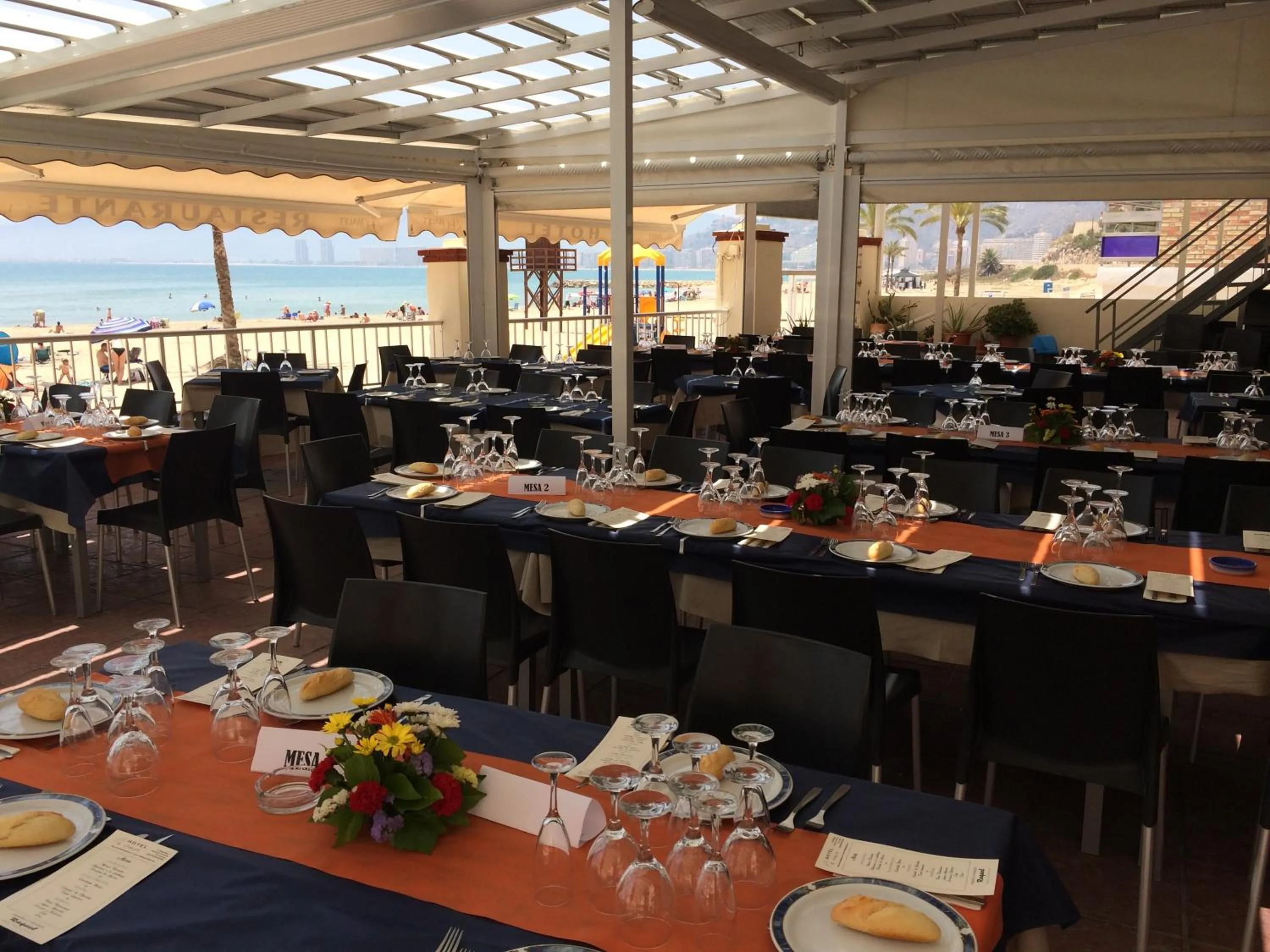 Restaurant/places to eat in El Chalet