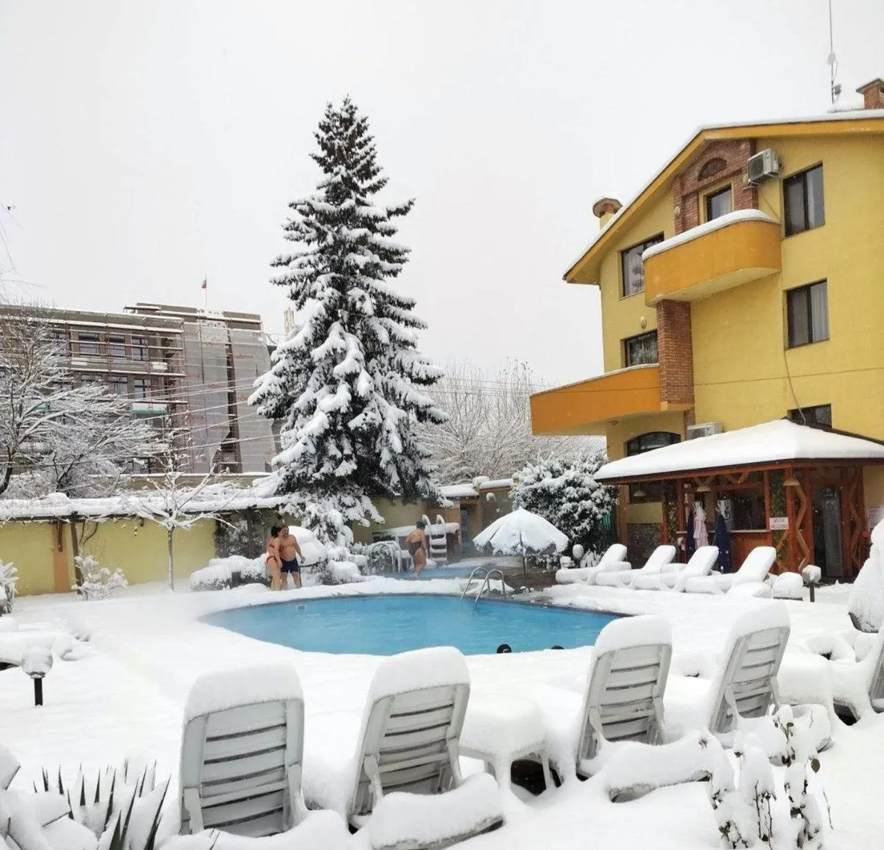 Winter in Family Hotel Iv