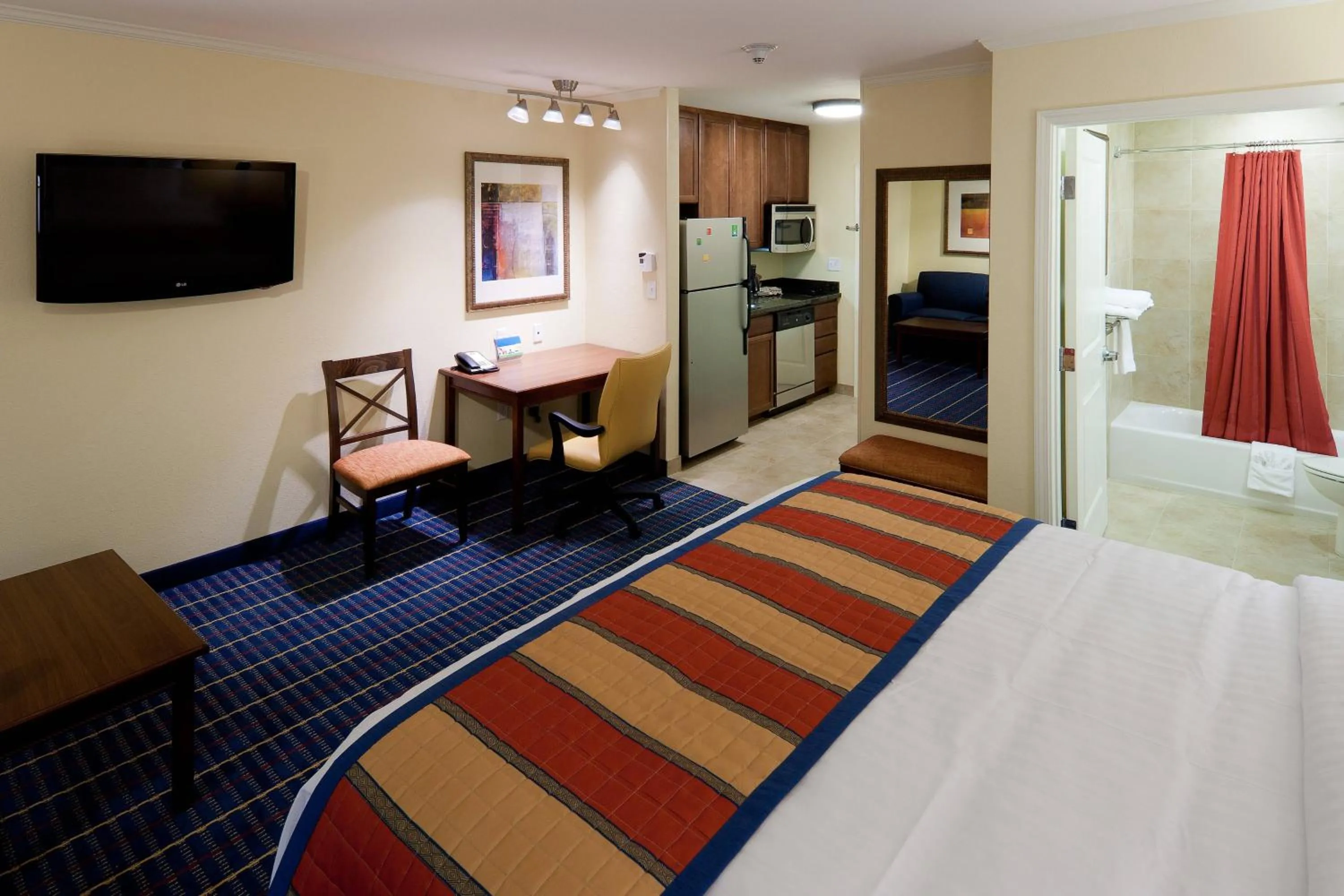 Kitchen or kitchenette, Bed in TownePlace Suites by Marriott Tucson Williams Centre