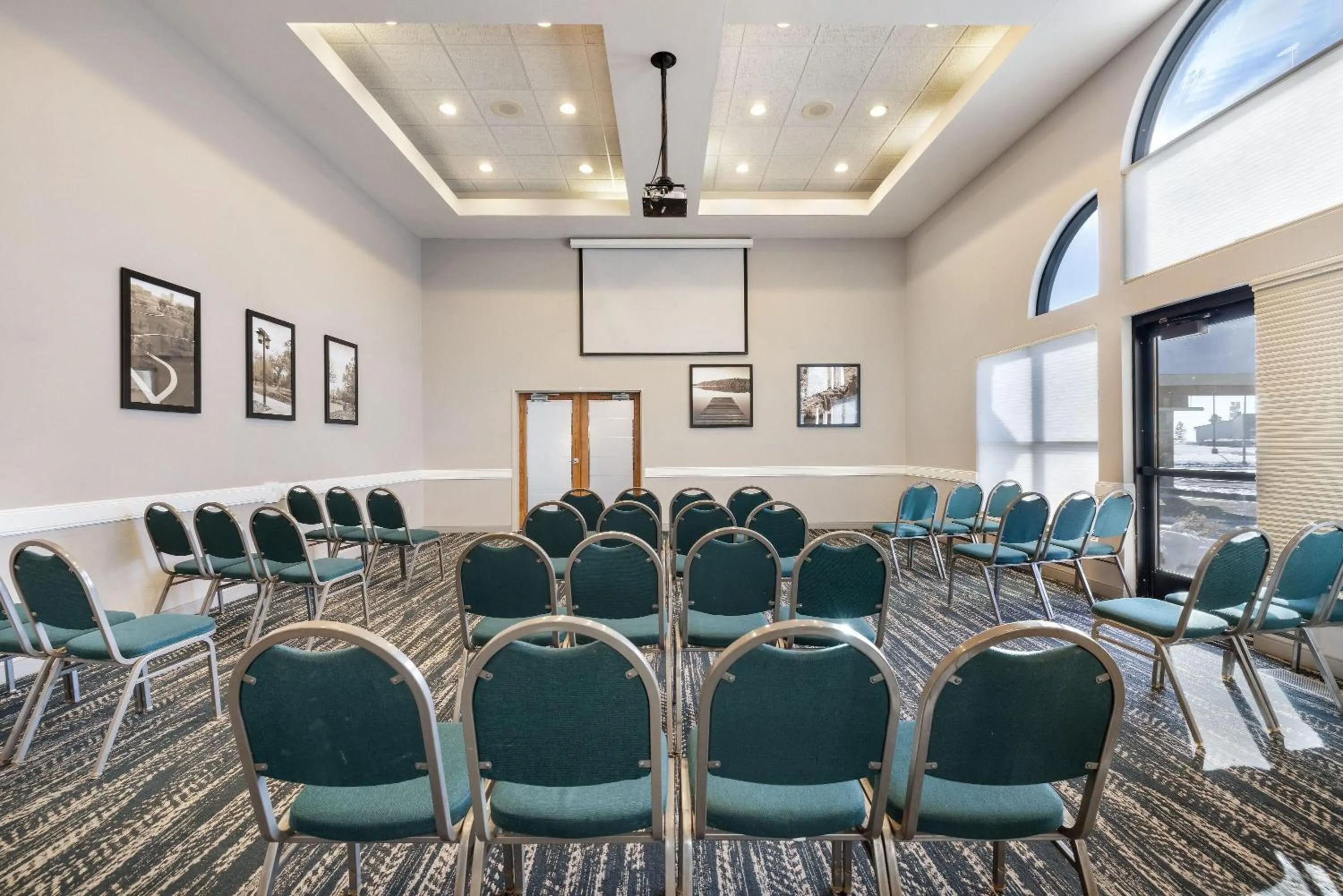 Meeting/conference room in AmericInn by Wyndham Valley City Conference Center
