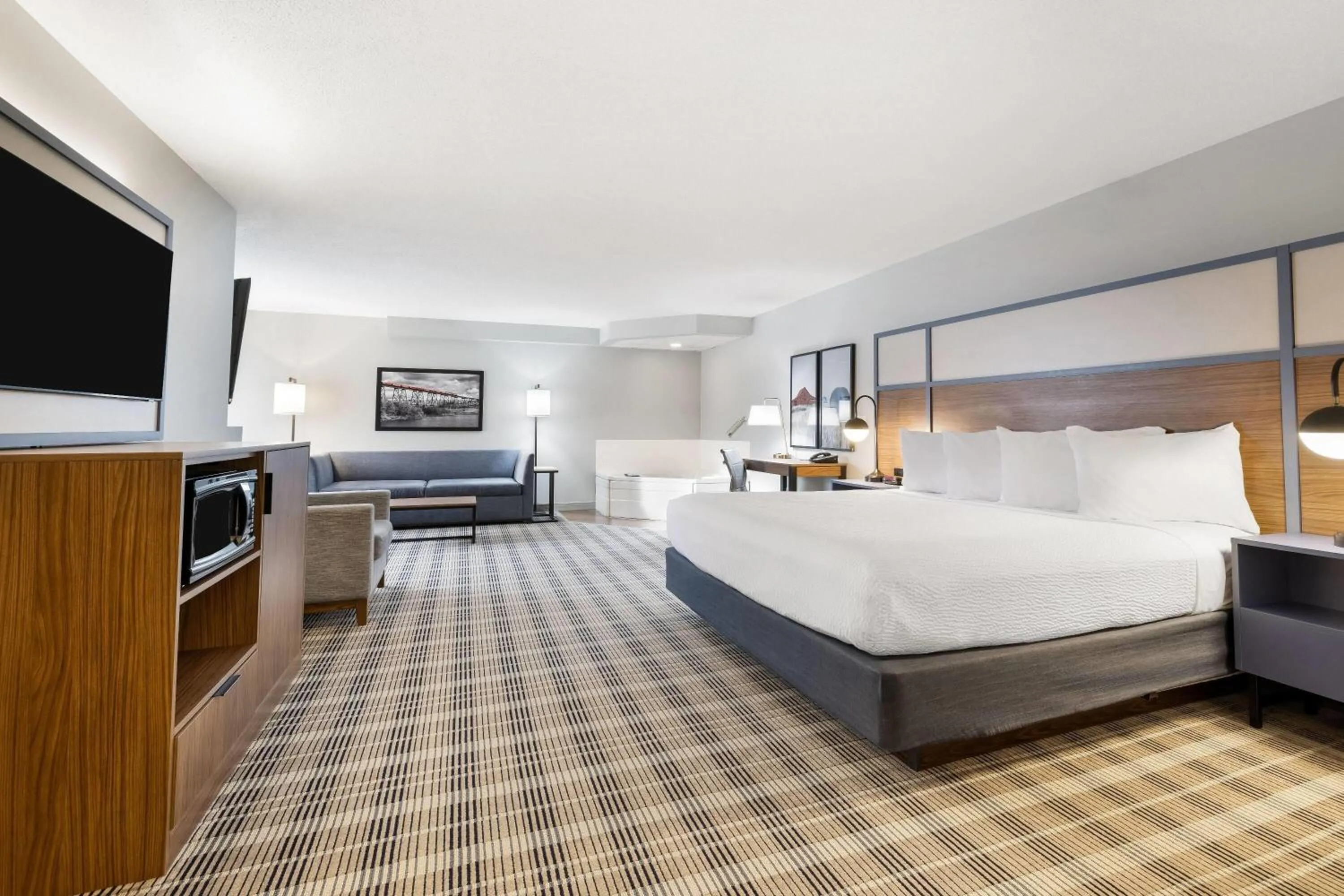 Photo of the whole room, Bed in AmericInn by Wyndham Valley City Conference Center