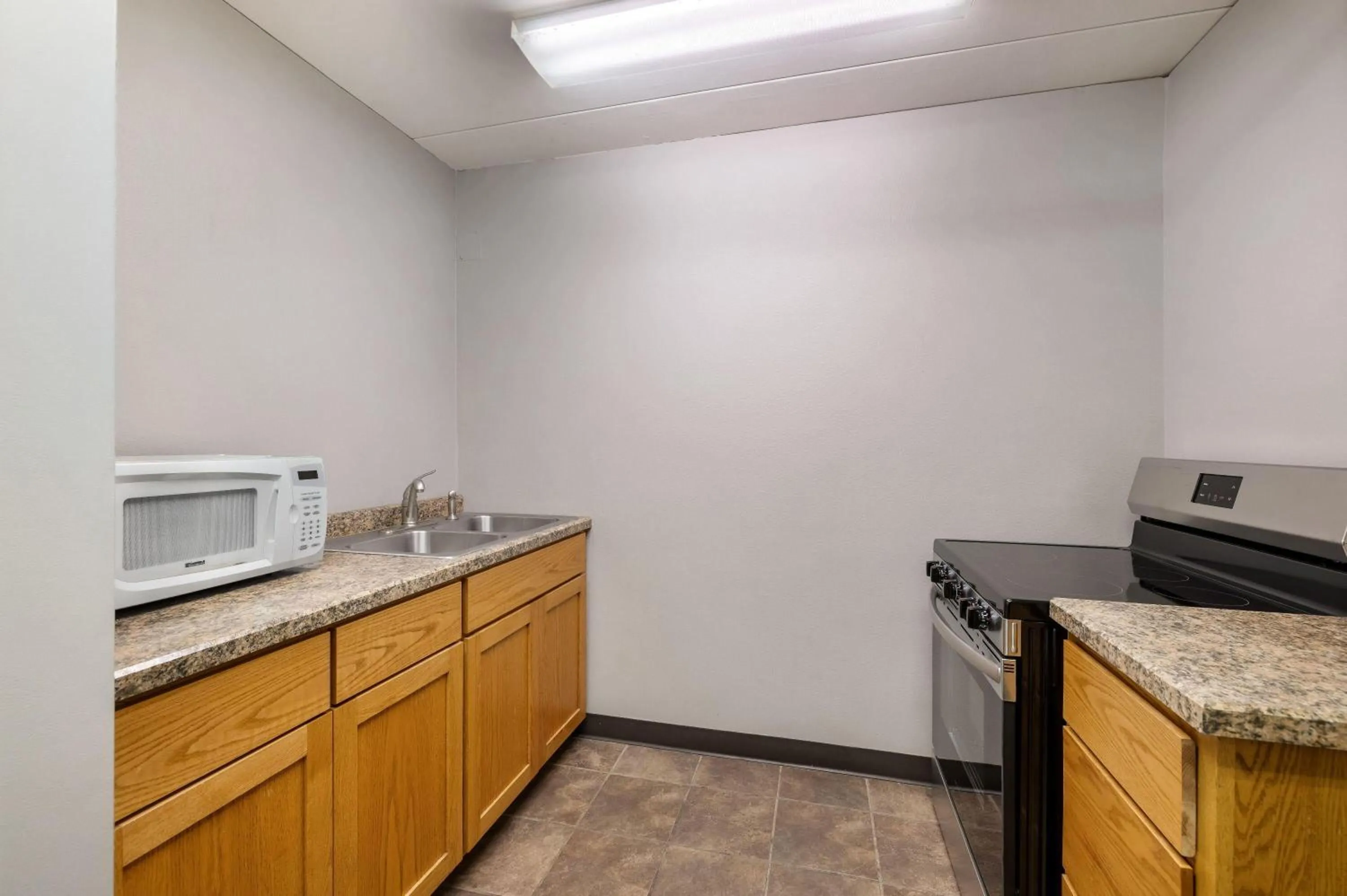 Meeting/conference room in AmericInn by Wyndham Valley City Conference Center