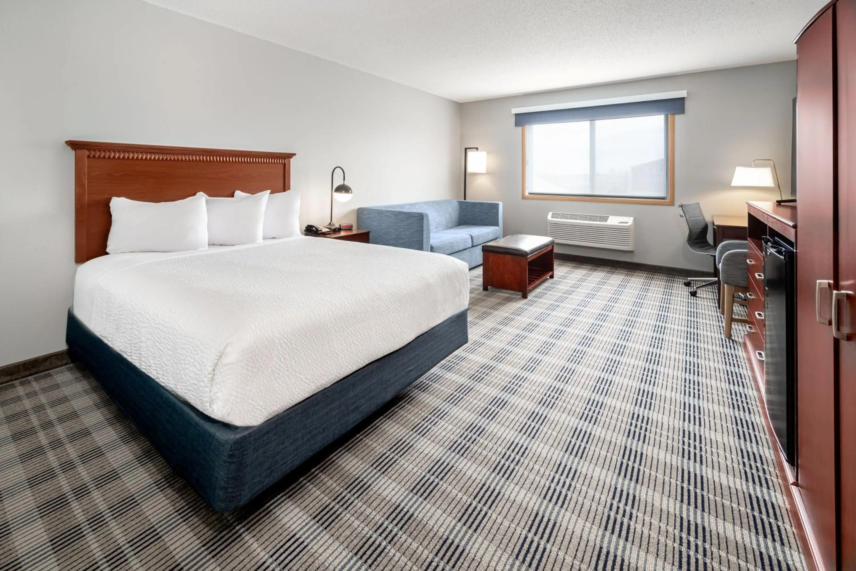 Photo of the whole room, Bed in AmericInn by Wyndham Valley City Conference Center