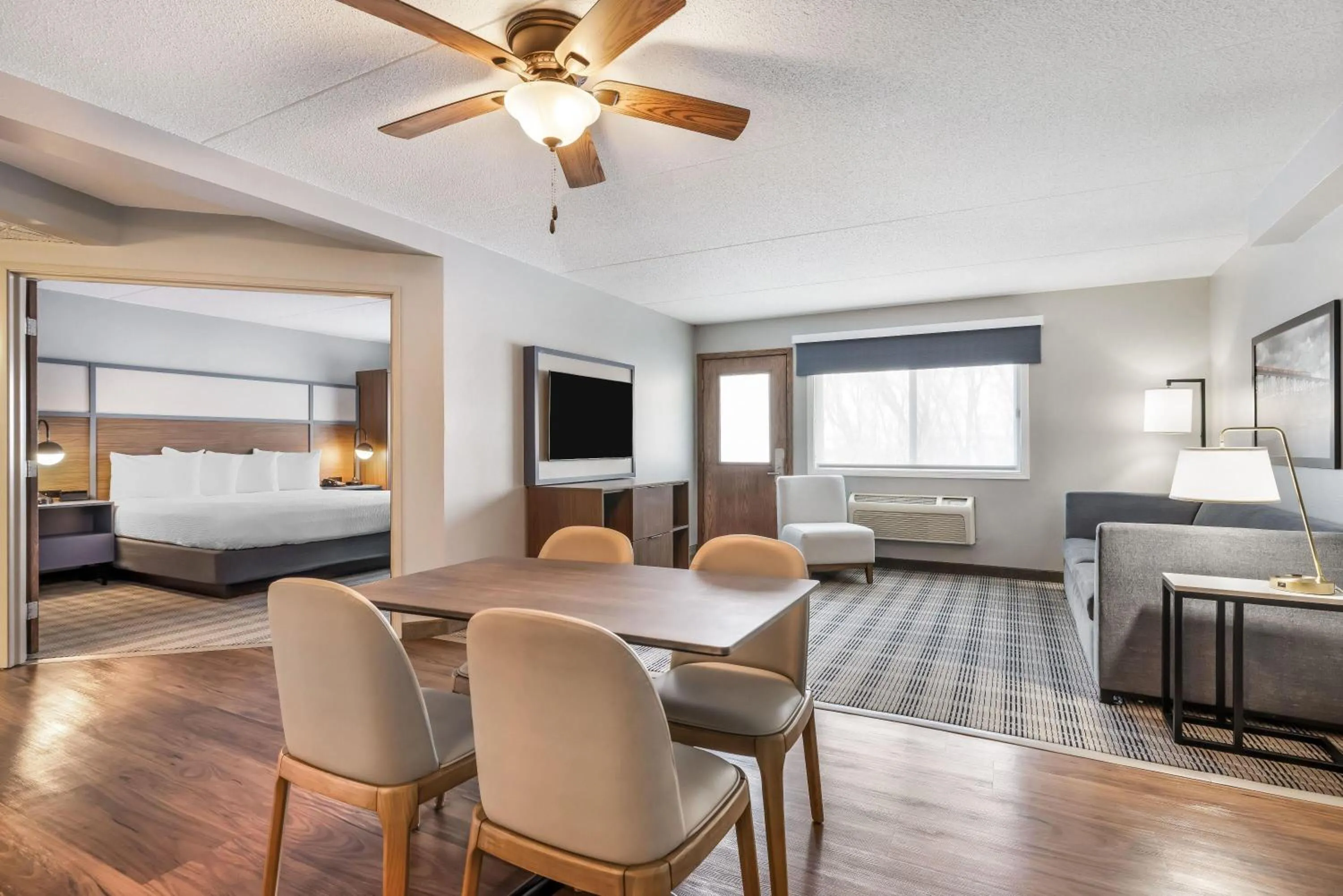 Photo of the whole room, Bed in AmericInn by Wyndham Valley City Conference Center