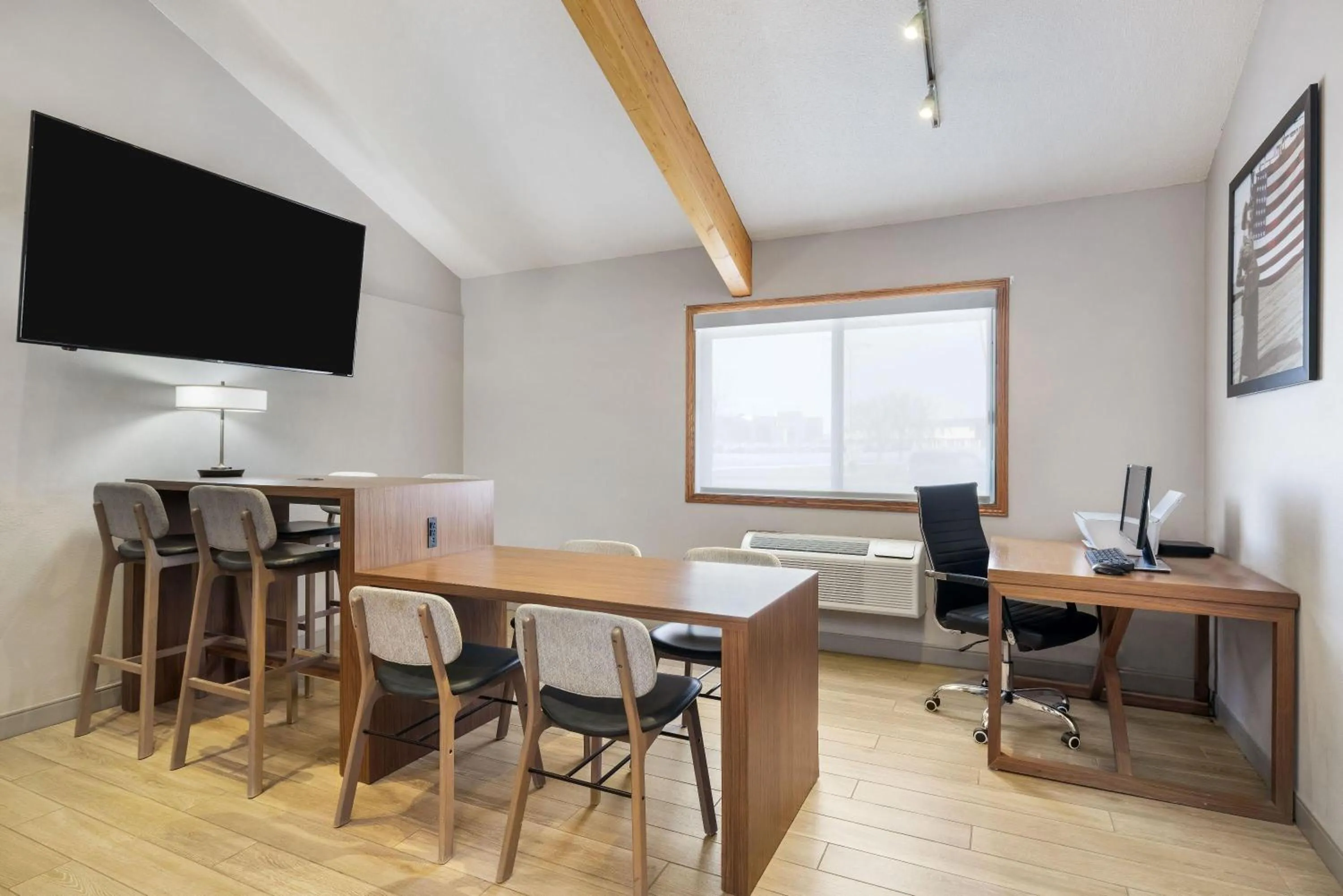 Business facilities in AmericInn by Wyndham Valley City Conference Center