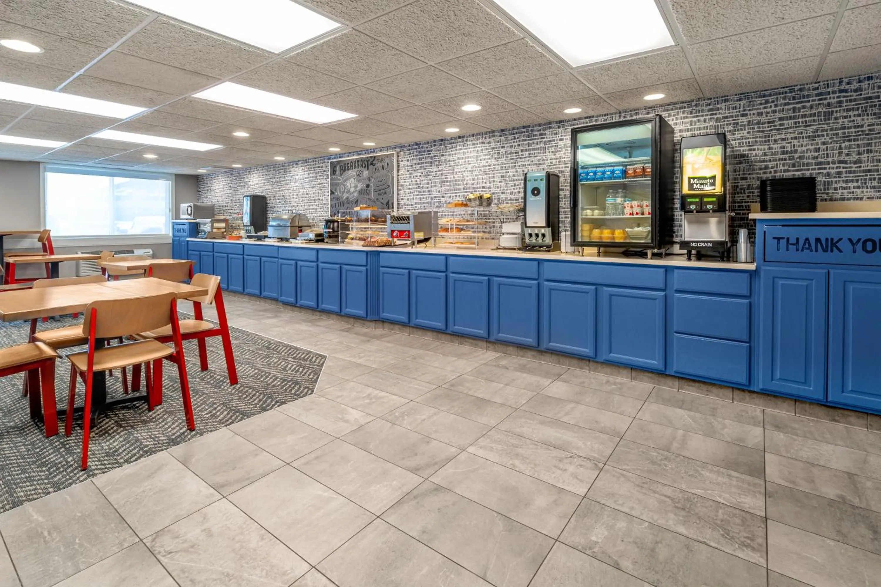 Buffet breakfast in AmericInn by Wyndham Valley City Conference Center