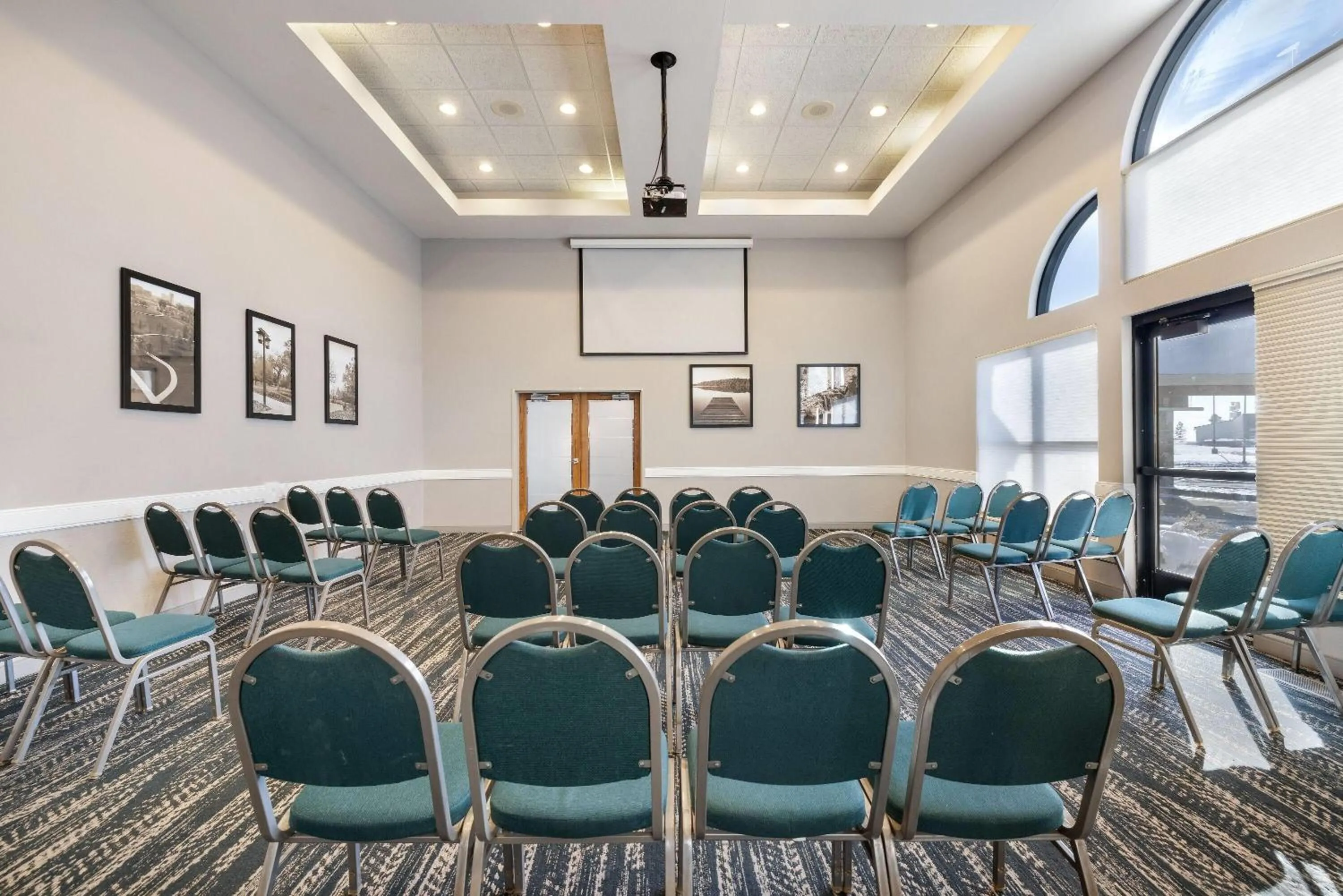 Meeting/conference room in AmericInn by Wyndham Valley City Conference Center