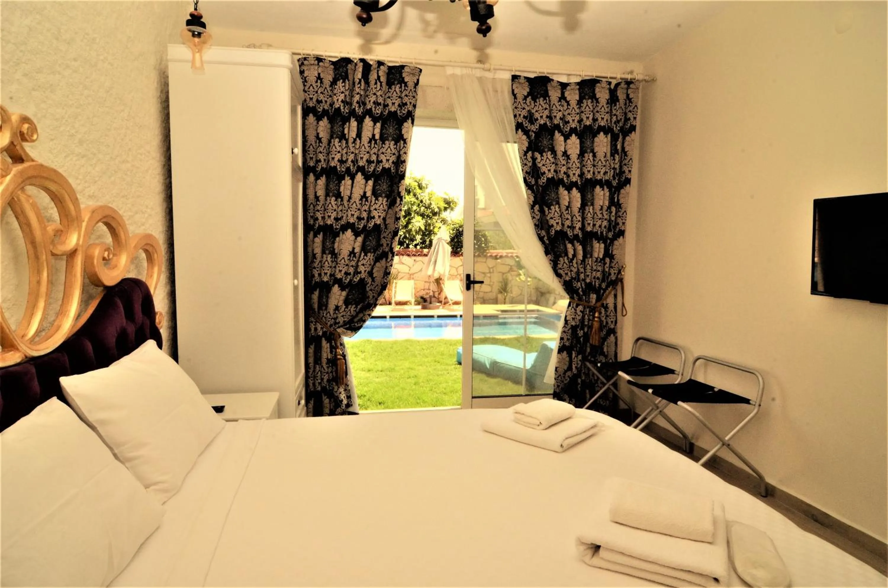 Bed in Grand Alaçatı Butik Hotel