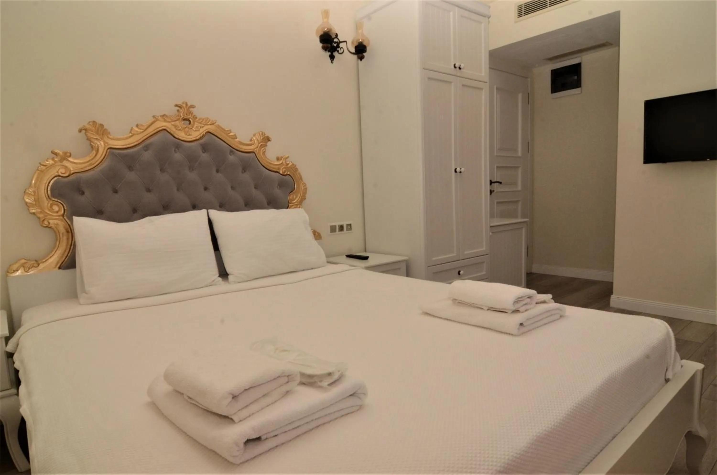 Bed in Grand Alaçatı Butik Hotel