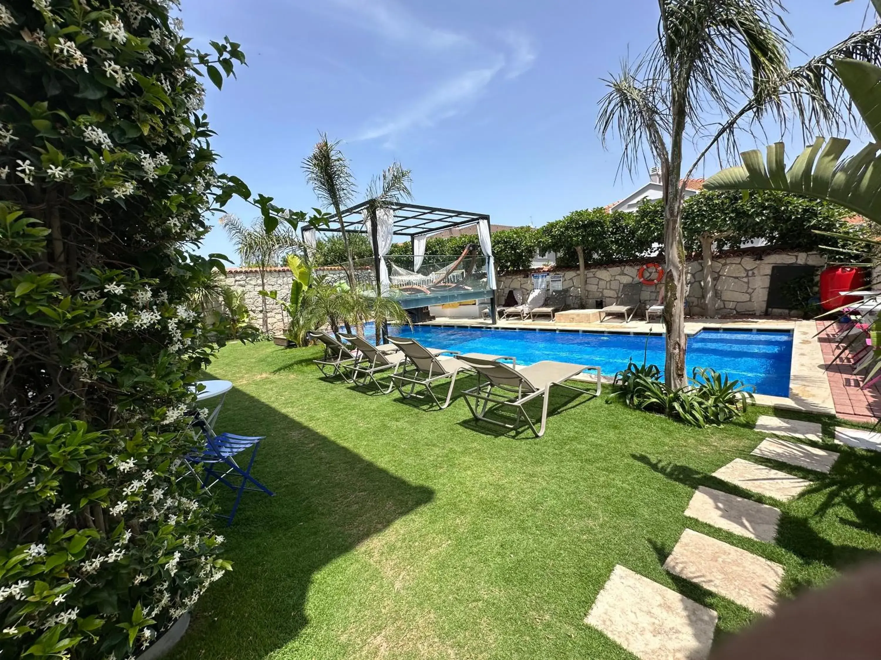 Triple Room with Pool View in Grand Alaçatı Butik Hotel Triple Room with Pool View in Grand Alaçatı Butik Hotel