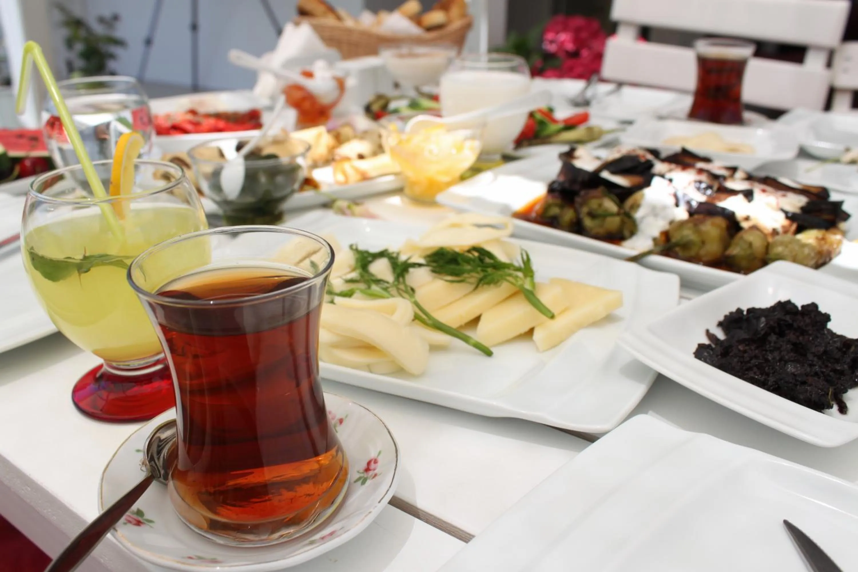 Food and drinks in Grand Alaçatı Butik Hotel
