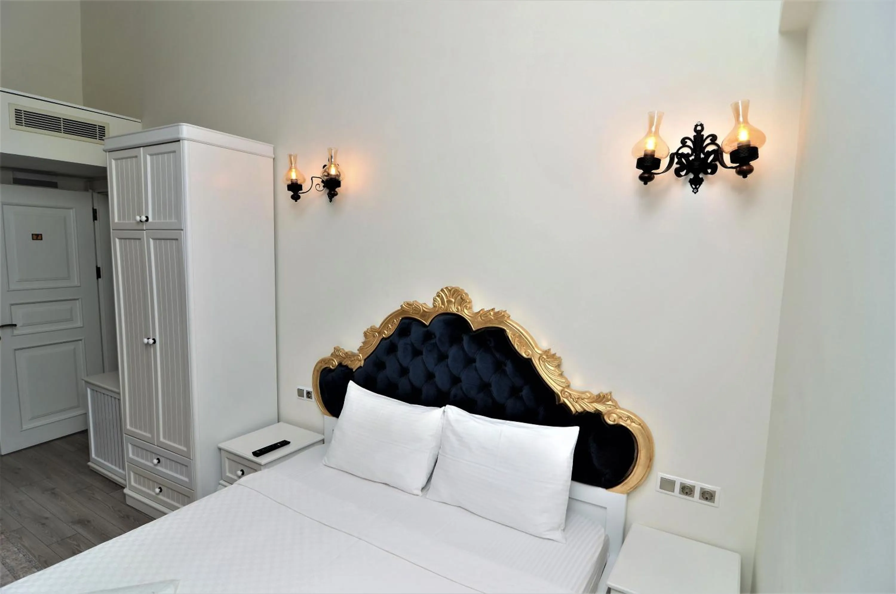Bed in Grand Alaçatı Butik Hotel