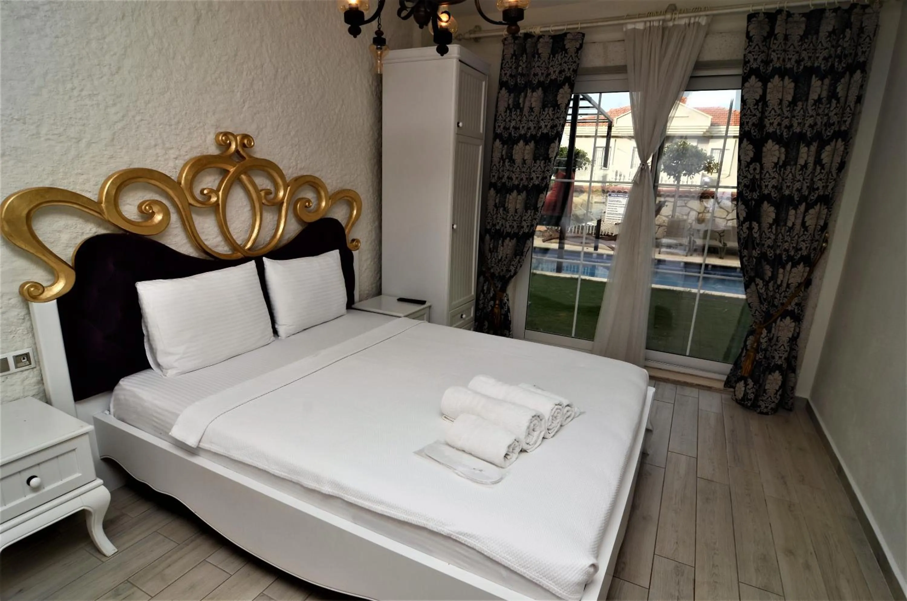 Bed in Grand Alaçatı Butik Hotel