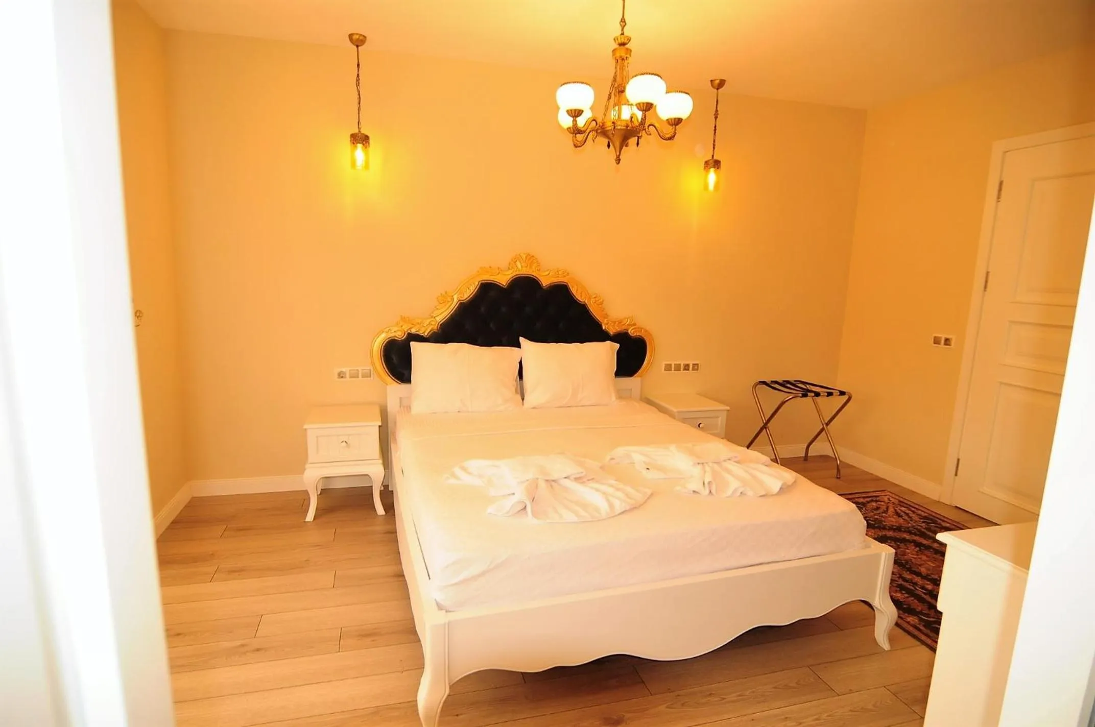 Bed in Grand Alaçatı Butik Hotel