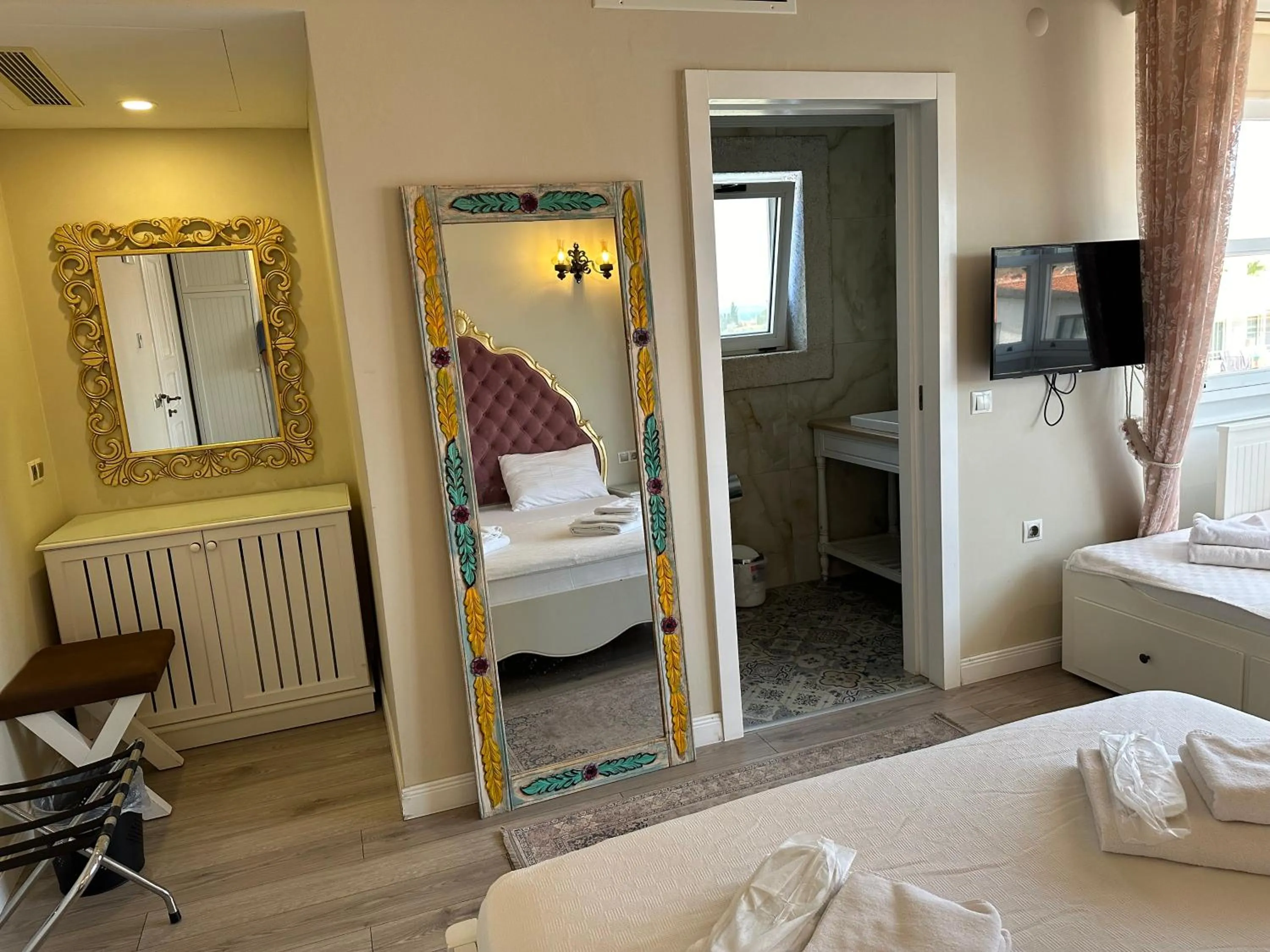 Bed in Grand Alaçatı Butik Hotel