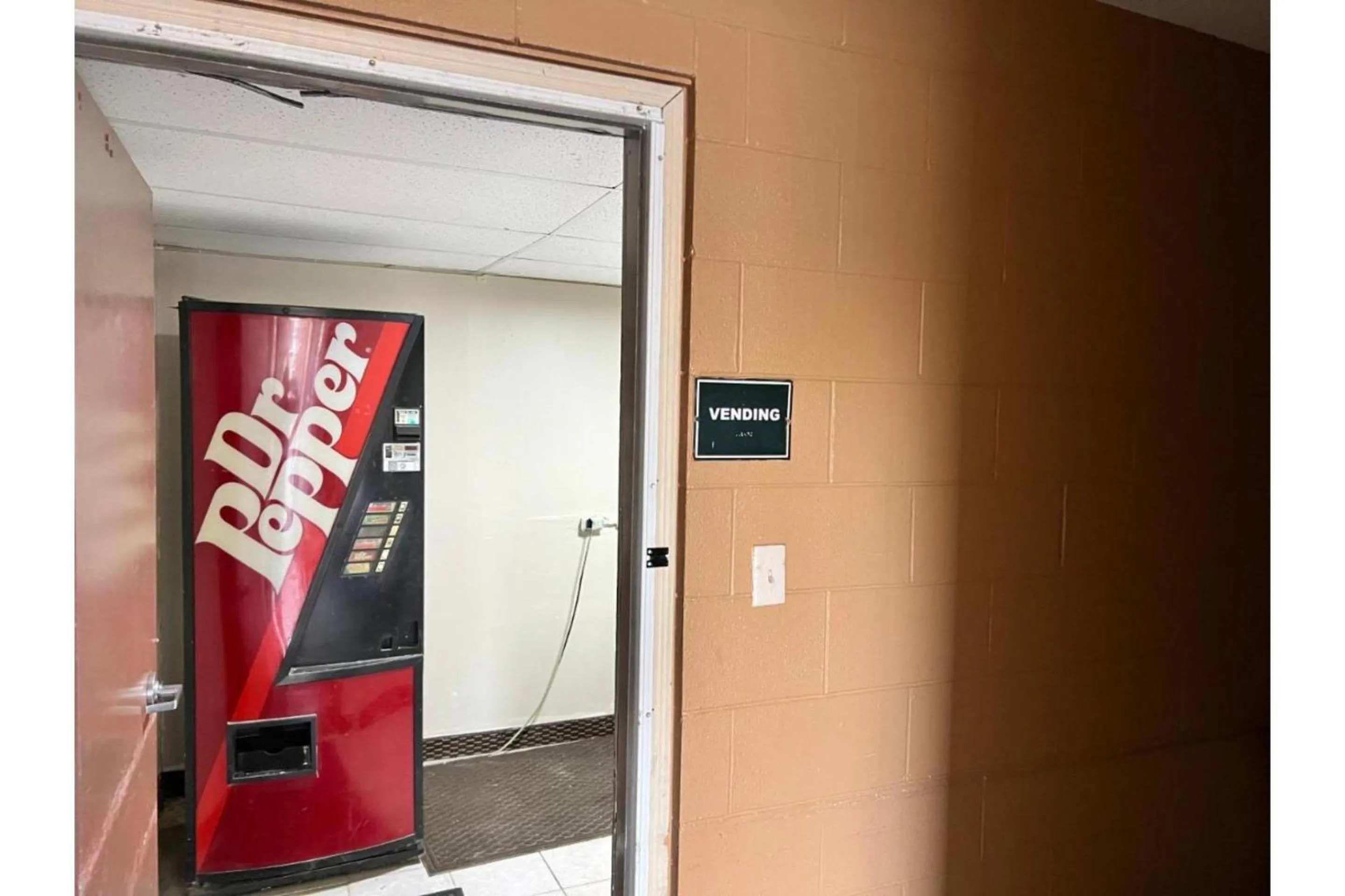 vending machine in Devils Lake Inn By OYO Near Devils Lake Regional Airport