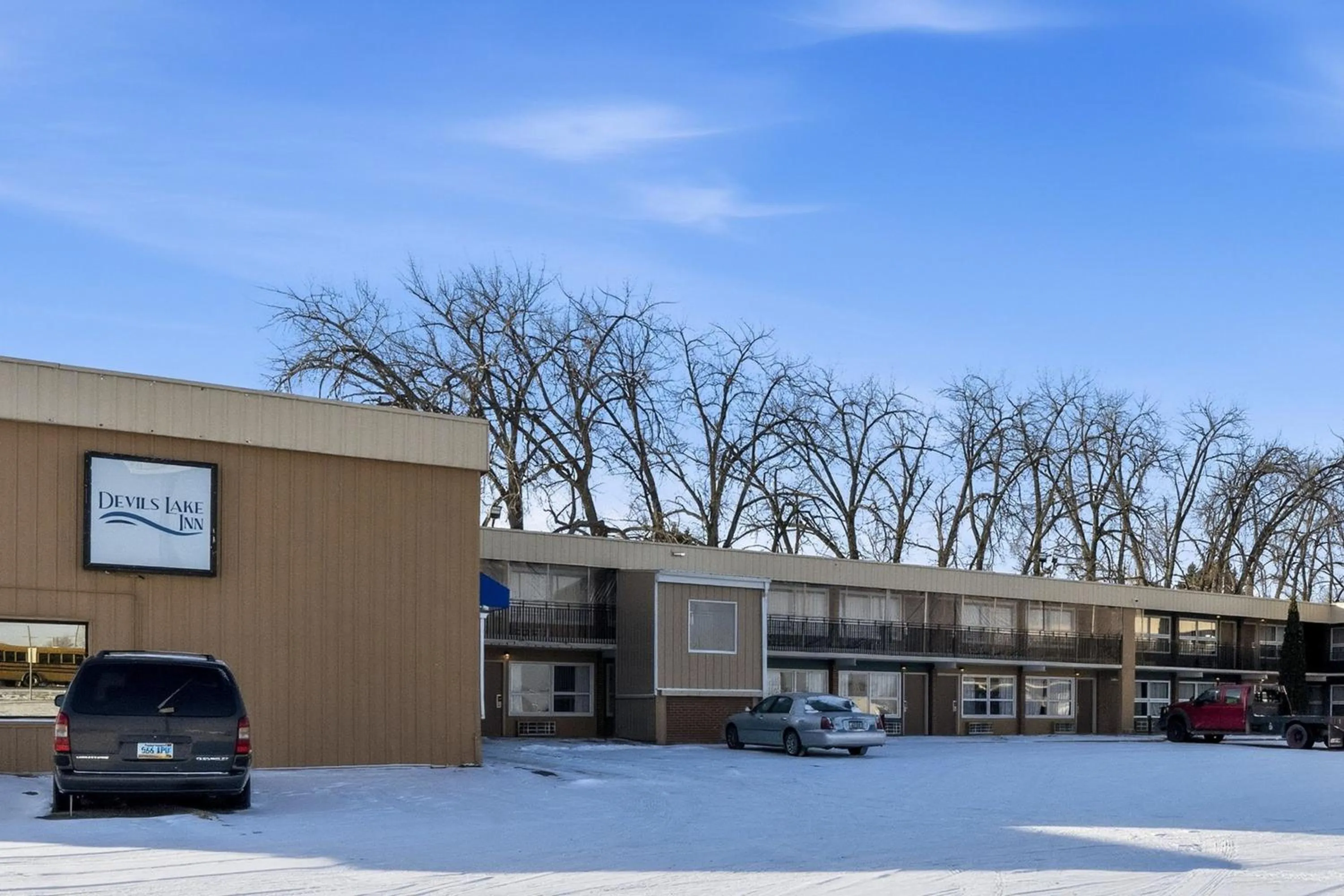 Facade/entrance in Devils Lake Inn By OYO Near Devils Lake Regional Airport