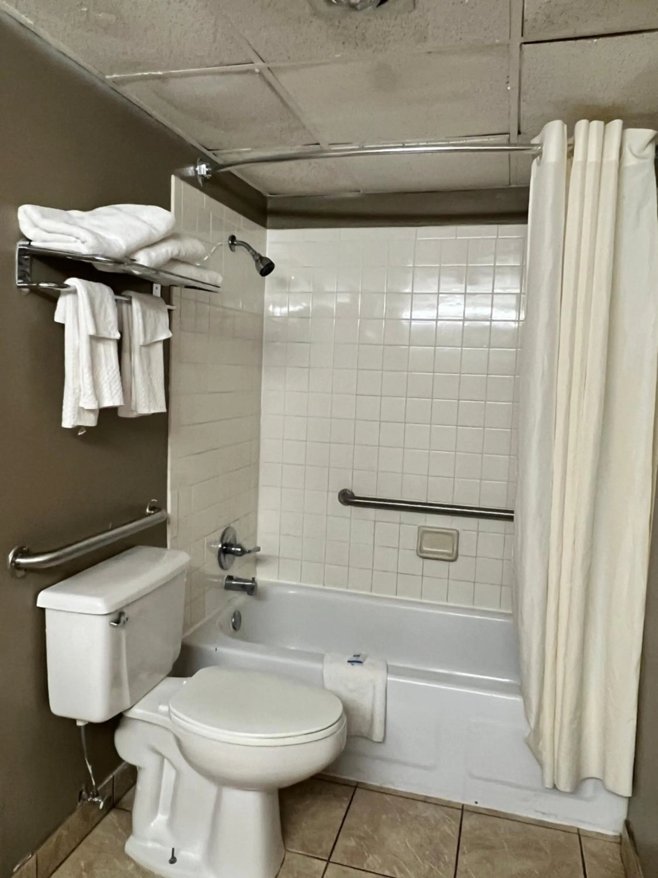 Bathroom in Devils Lake Inn By OYO Near Devils Lake Regional Airport