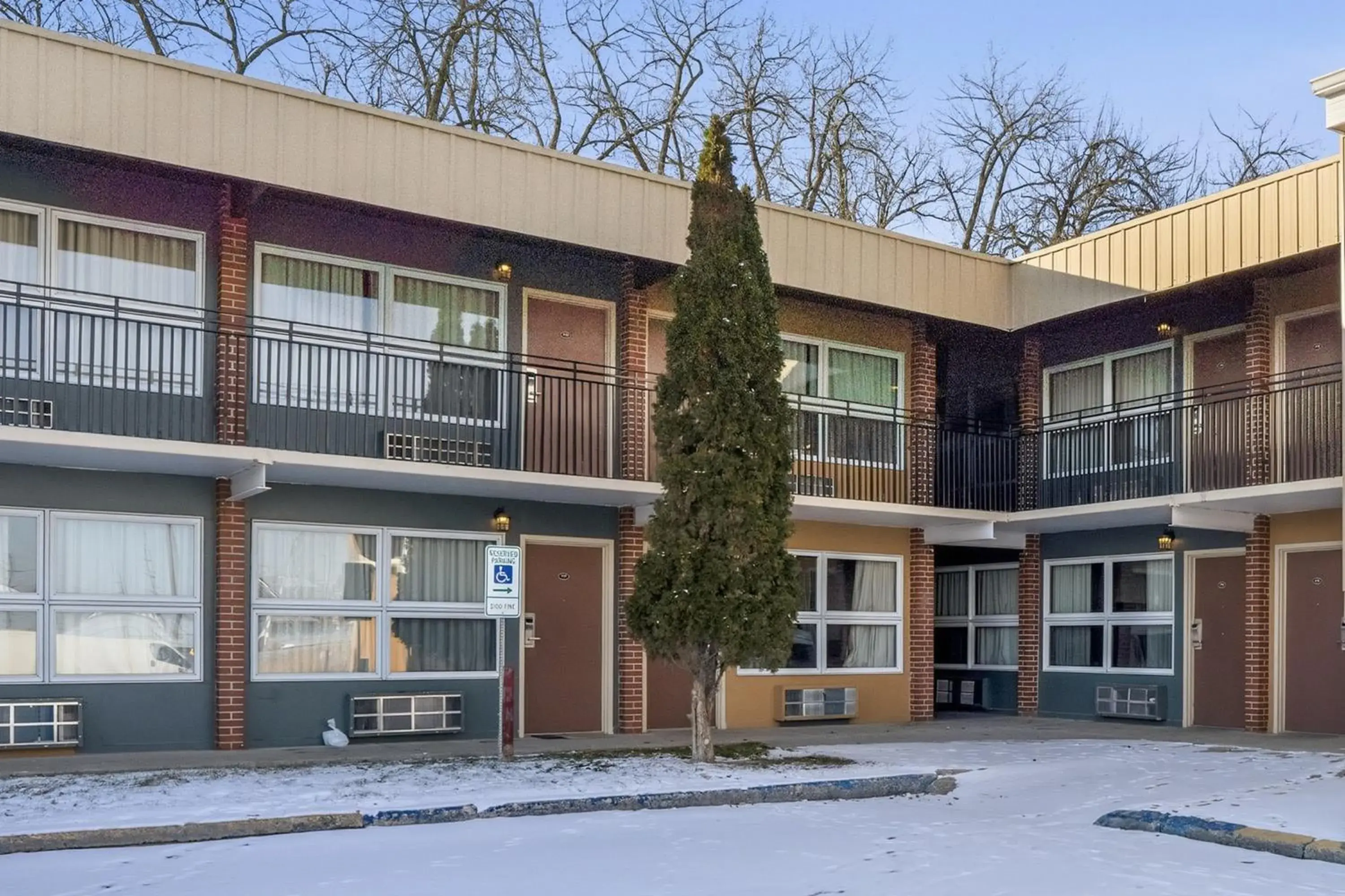 Property building in Devils Lake Inn By OYO Near Devils Lake Regional Airport Property building in Devils Lake Inn By OYO Near Devils Lake Regional Airport