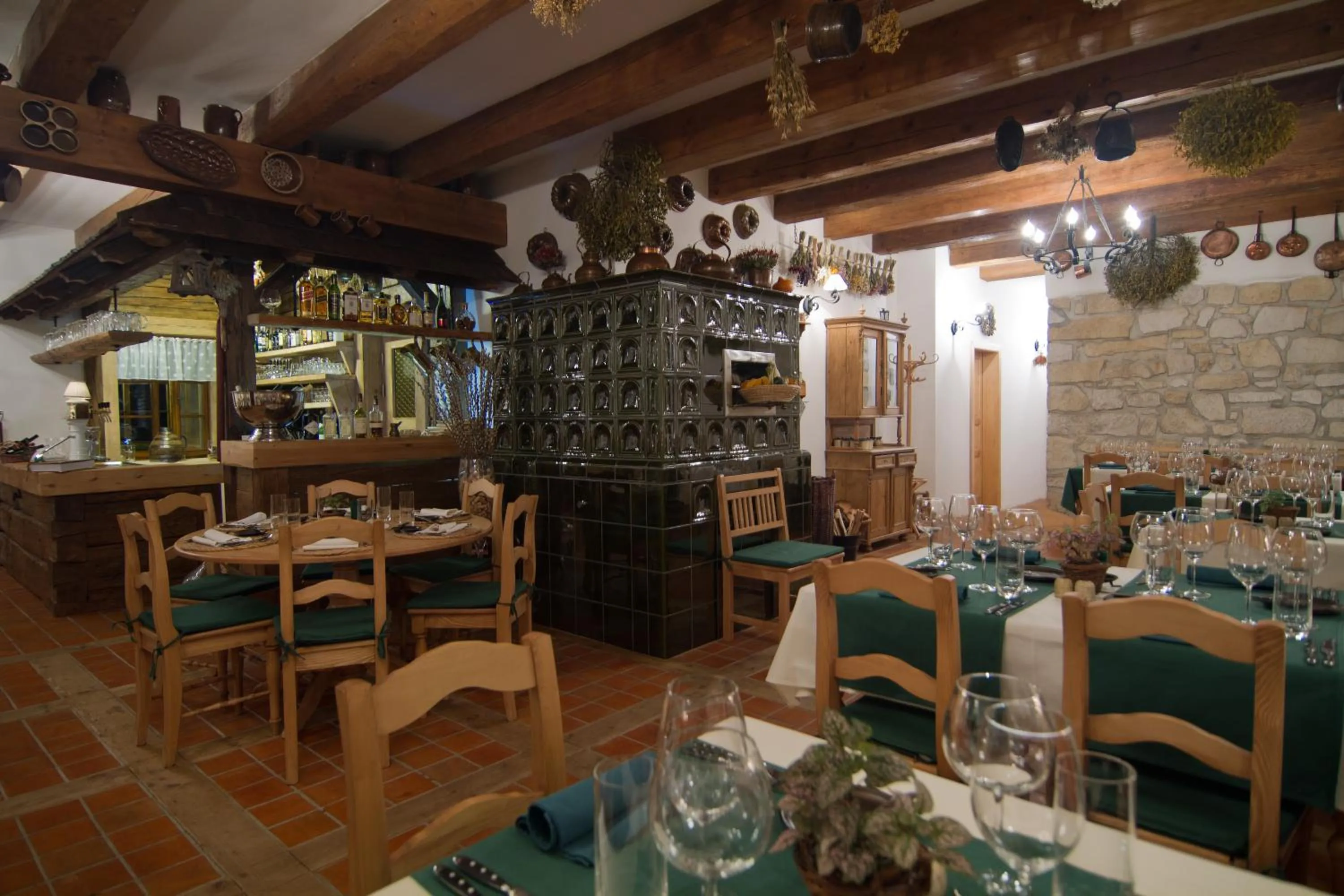 Restaurant/places to eat in Apartmán-Hotel Jítravský Dvorec