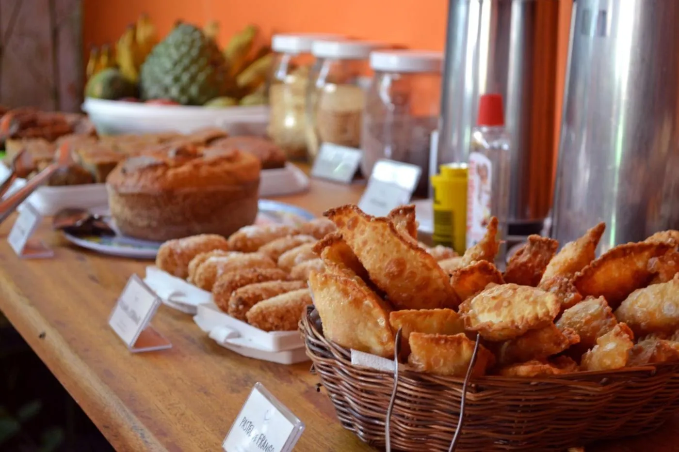 Buffet breakfast in Pousada Aconchego
