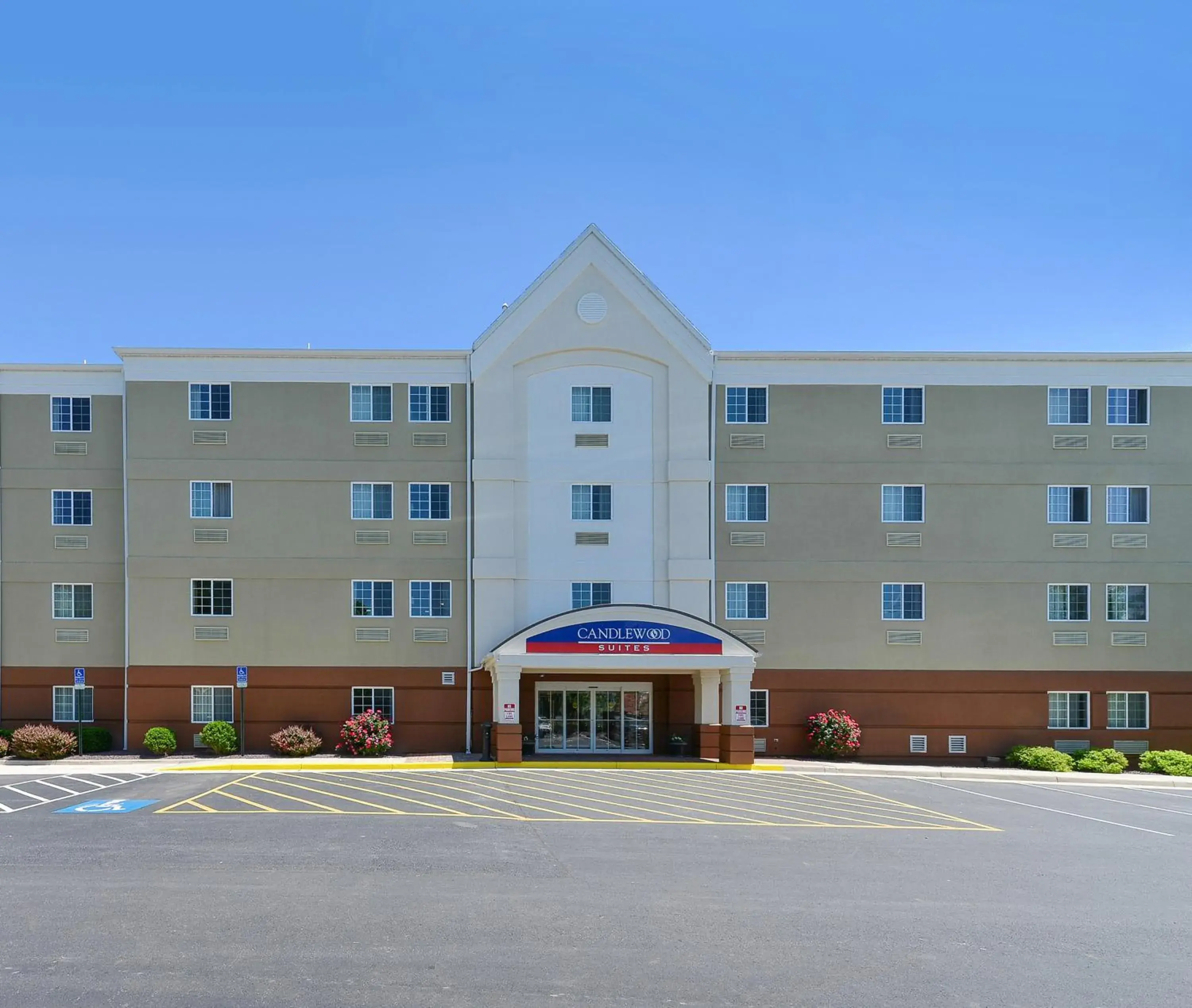 Property building in Candlewood Suites Winchester by IHG Property building in Candlewood Suites Winchester by IHG