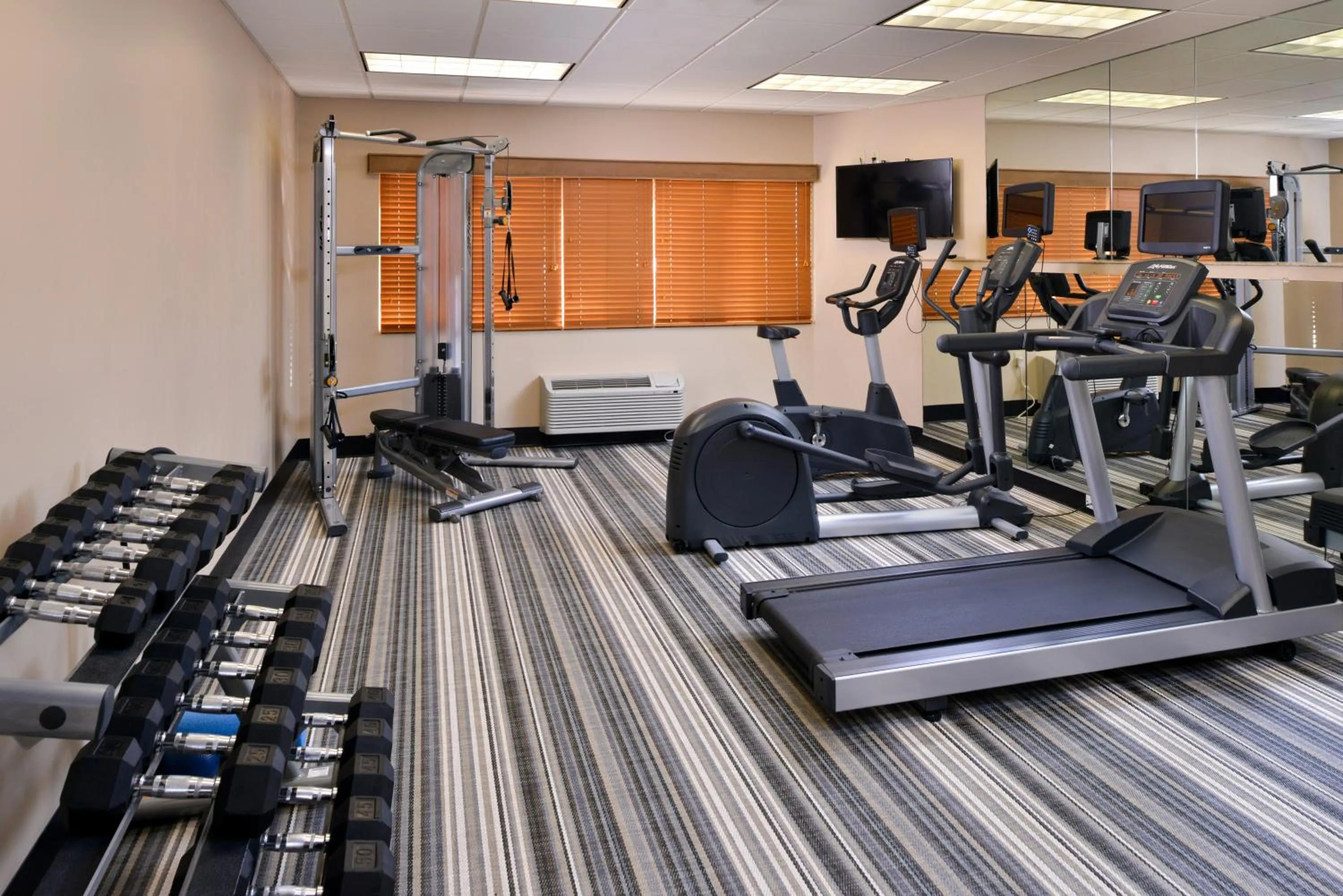 Spa and wellness centre/facilities in Candlewood Suites Winchester by IHG