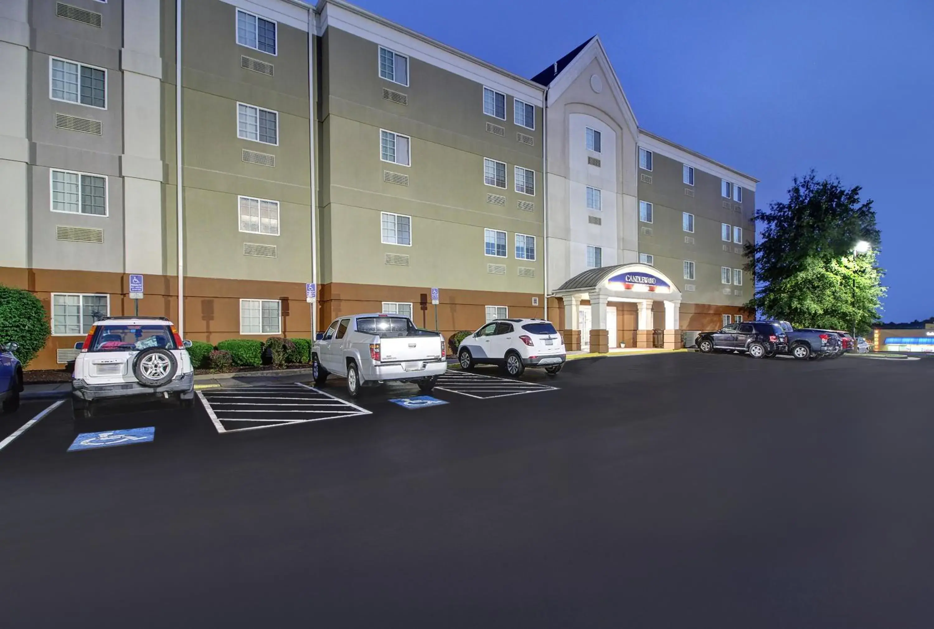 Property building in Candlewood Suites Winchester by IHG Property building in Candlewood Suites Winchester by IHG