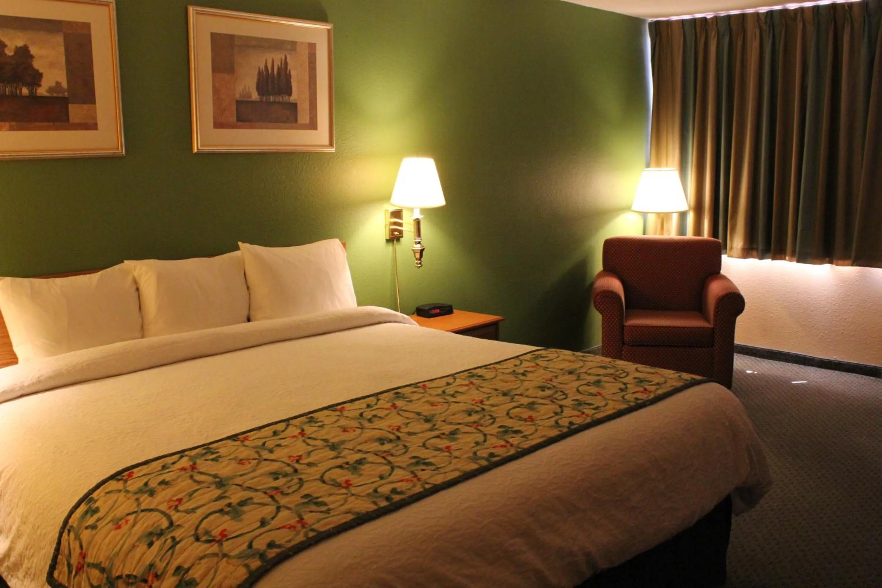 Bed in Travelodge by Wyndham Sturgis