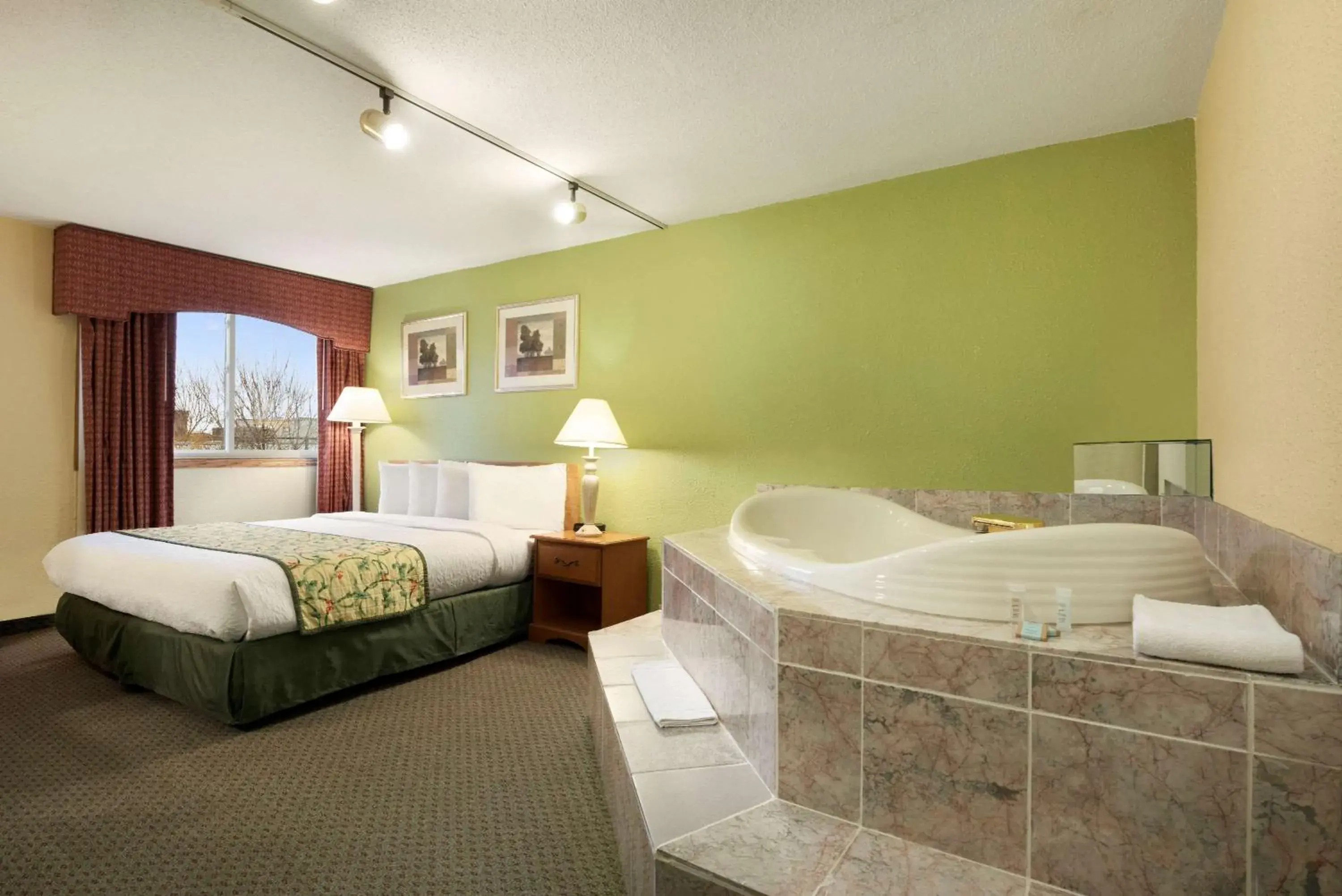 Photo of the whole room, Bed in Travelodge by Wyndham Sturgis Photo of the whole room, Bed in Travelodge by Wyndham Sturgis