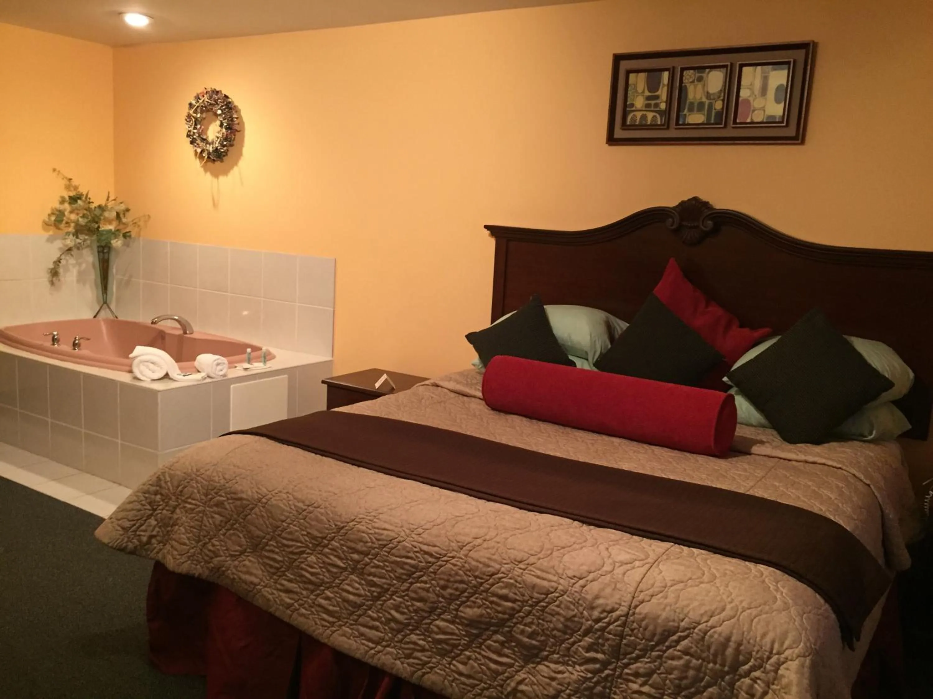 Bed, Room Photo in Relax Inn Galloway