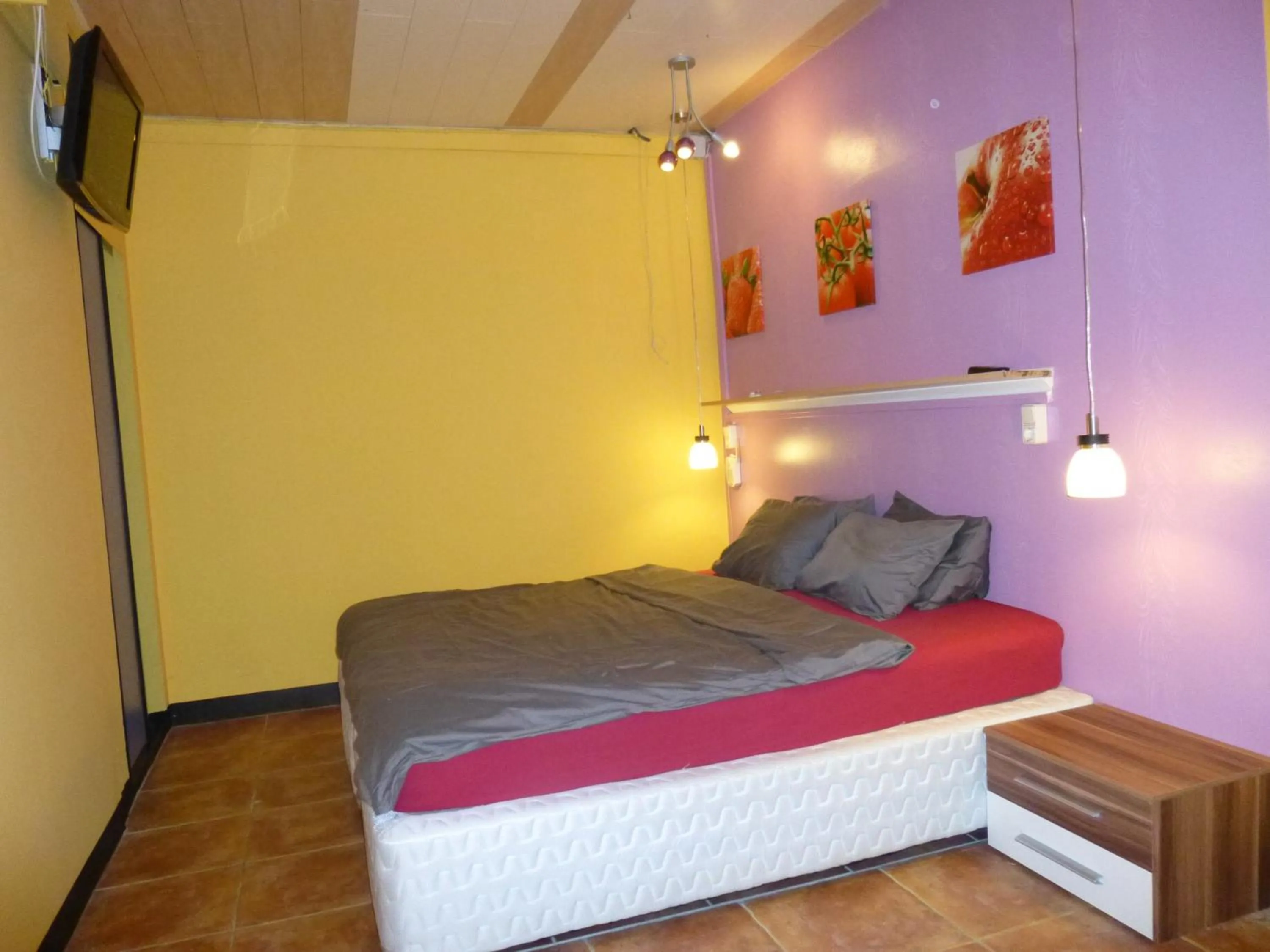 Bed in Kekemba Apartments Paramaribo