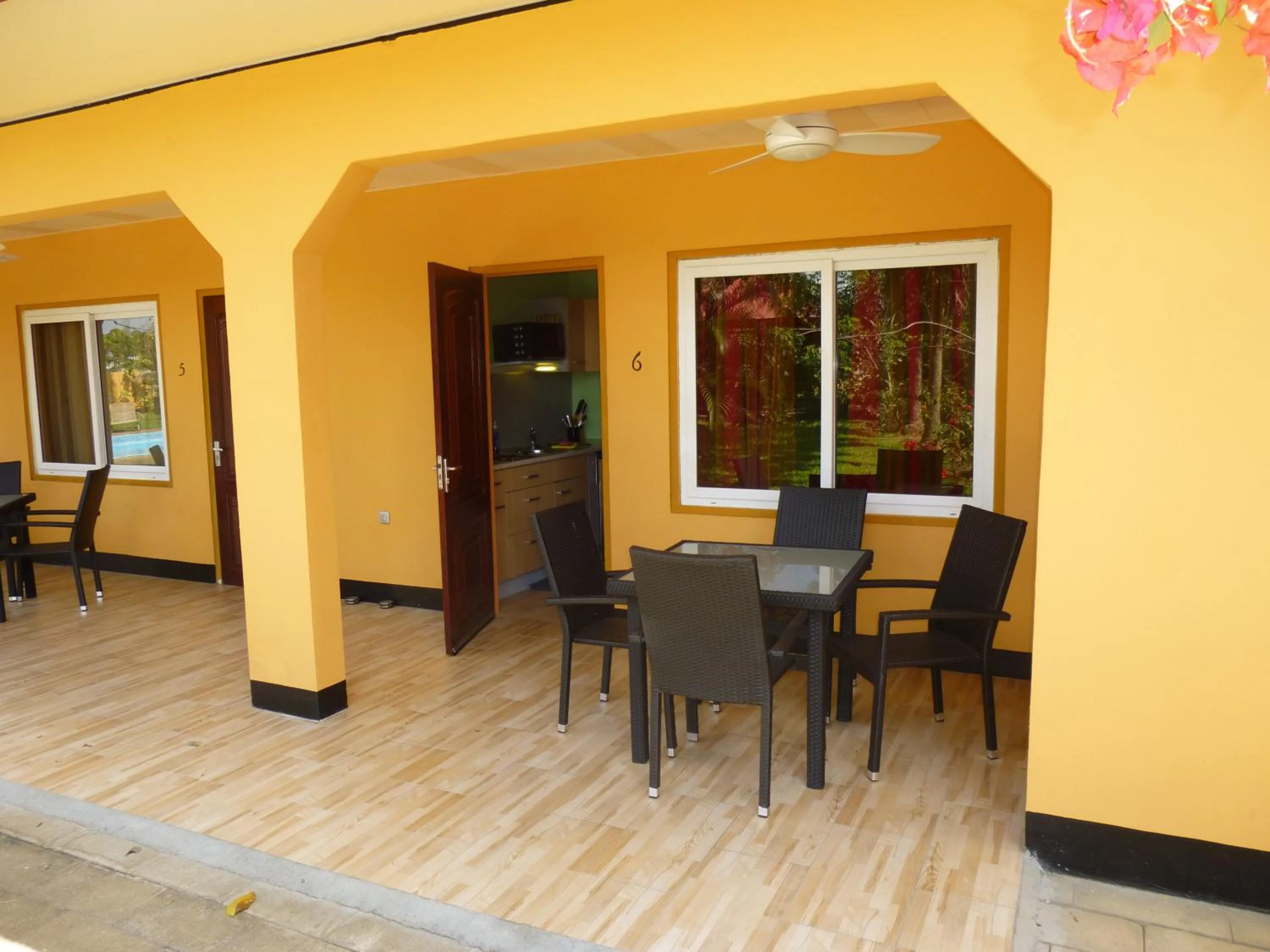 Facade/entrance in Kekemba Apartments Paramaribo