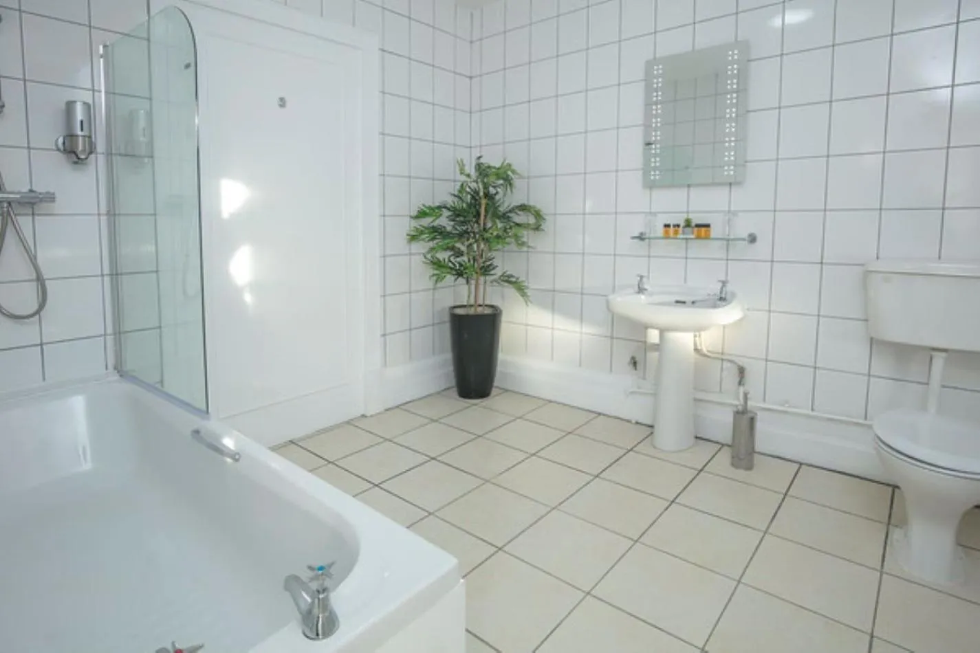 Bathroom in Best Western The Grand Hotel Hartlepool