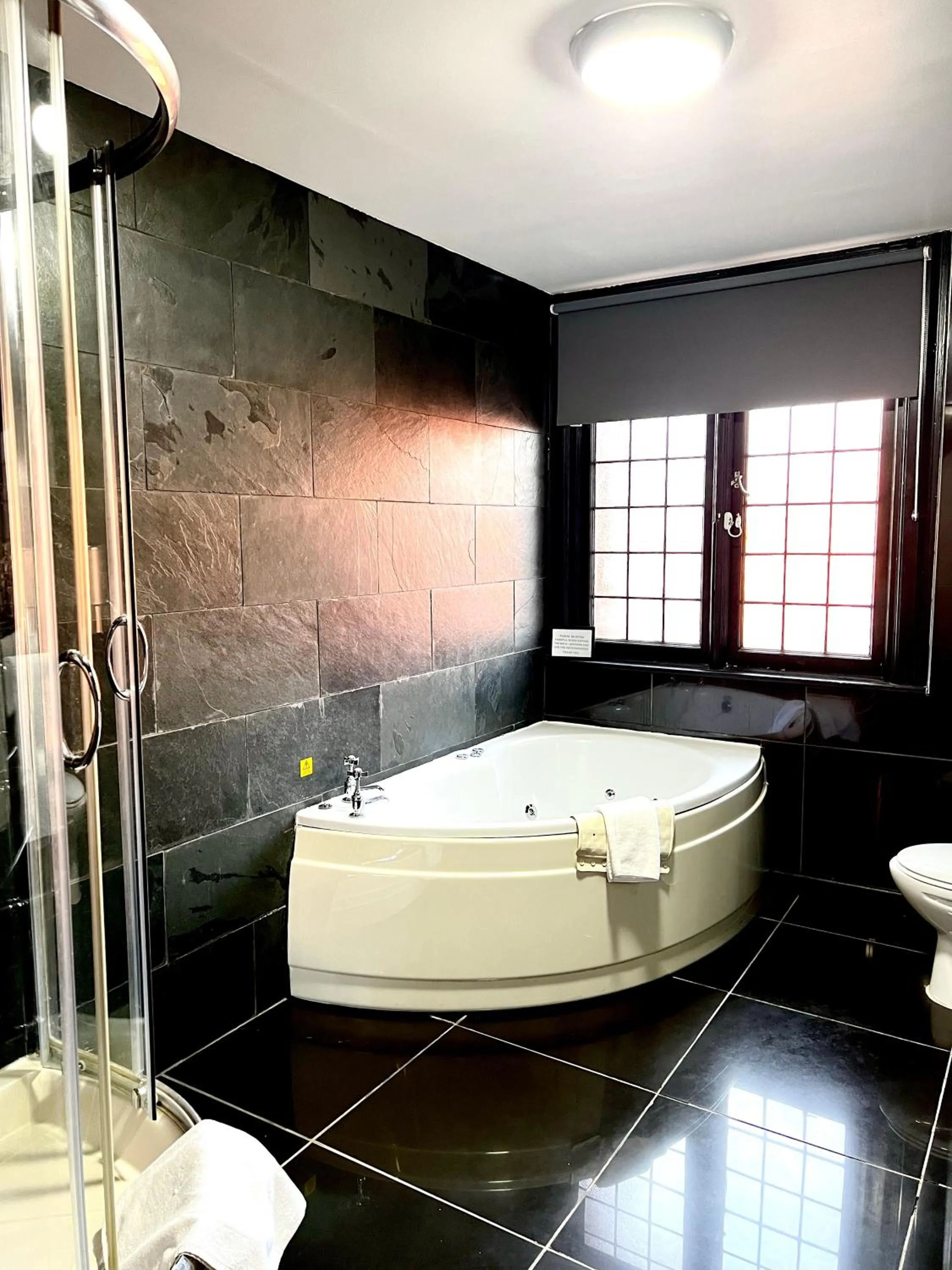 Shower in Best Western The Grand Hotel Hartlepool