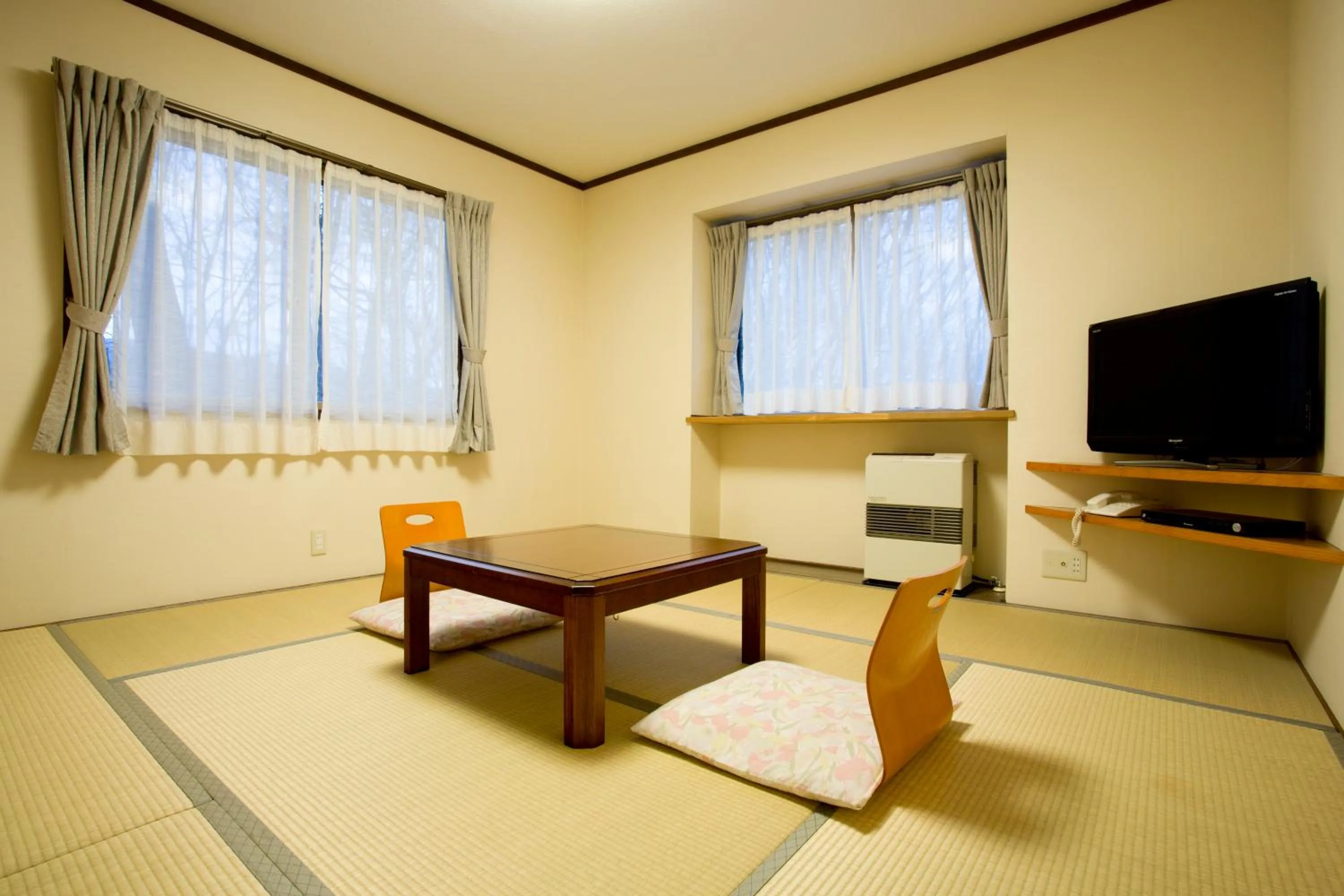 Photo of the whole room in Hakuba Skala Inn