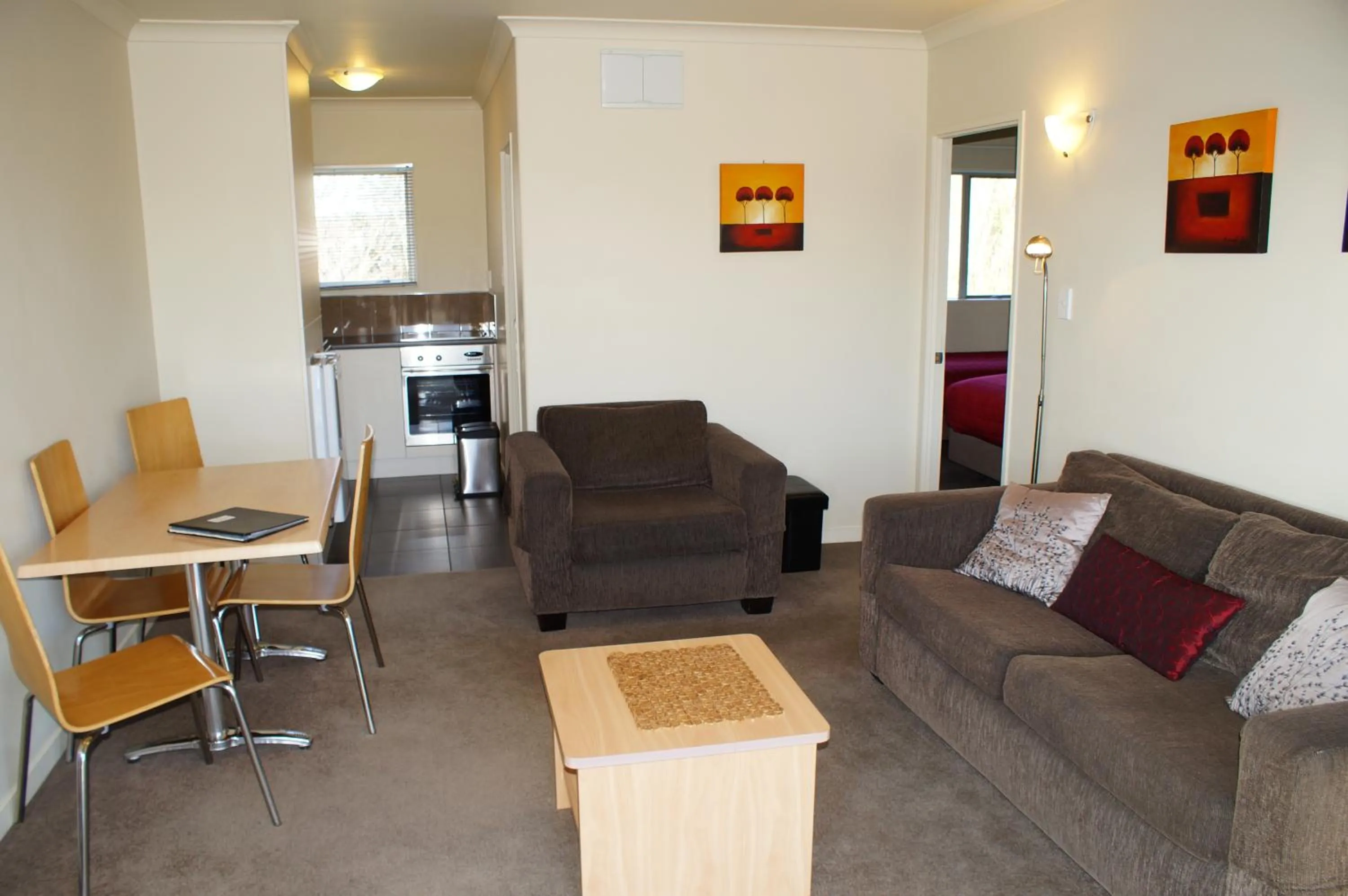 Coffee/tea facilities in Taylors Motel