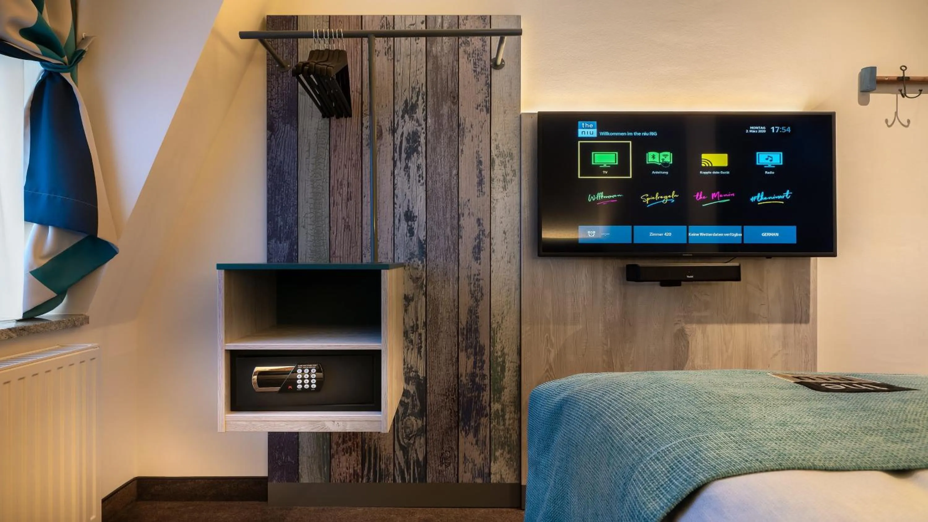 Photo of the whole room, Bed in Holiday Inn - the niu, Rig Lübeck by IHG