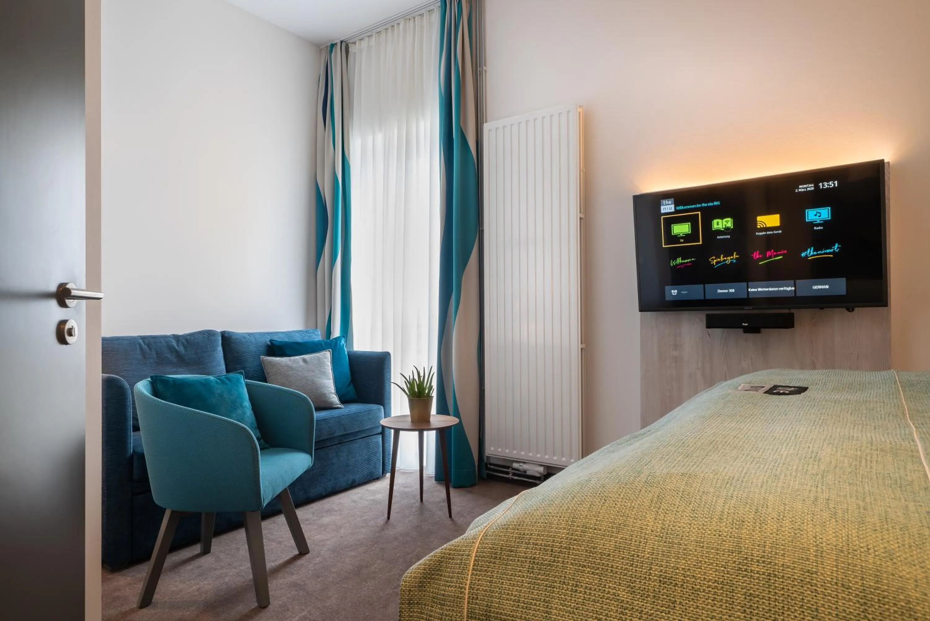 TV and multimedia, Bed in Holiday Inn - the niu, Rig Lübeck by IHG
