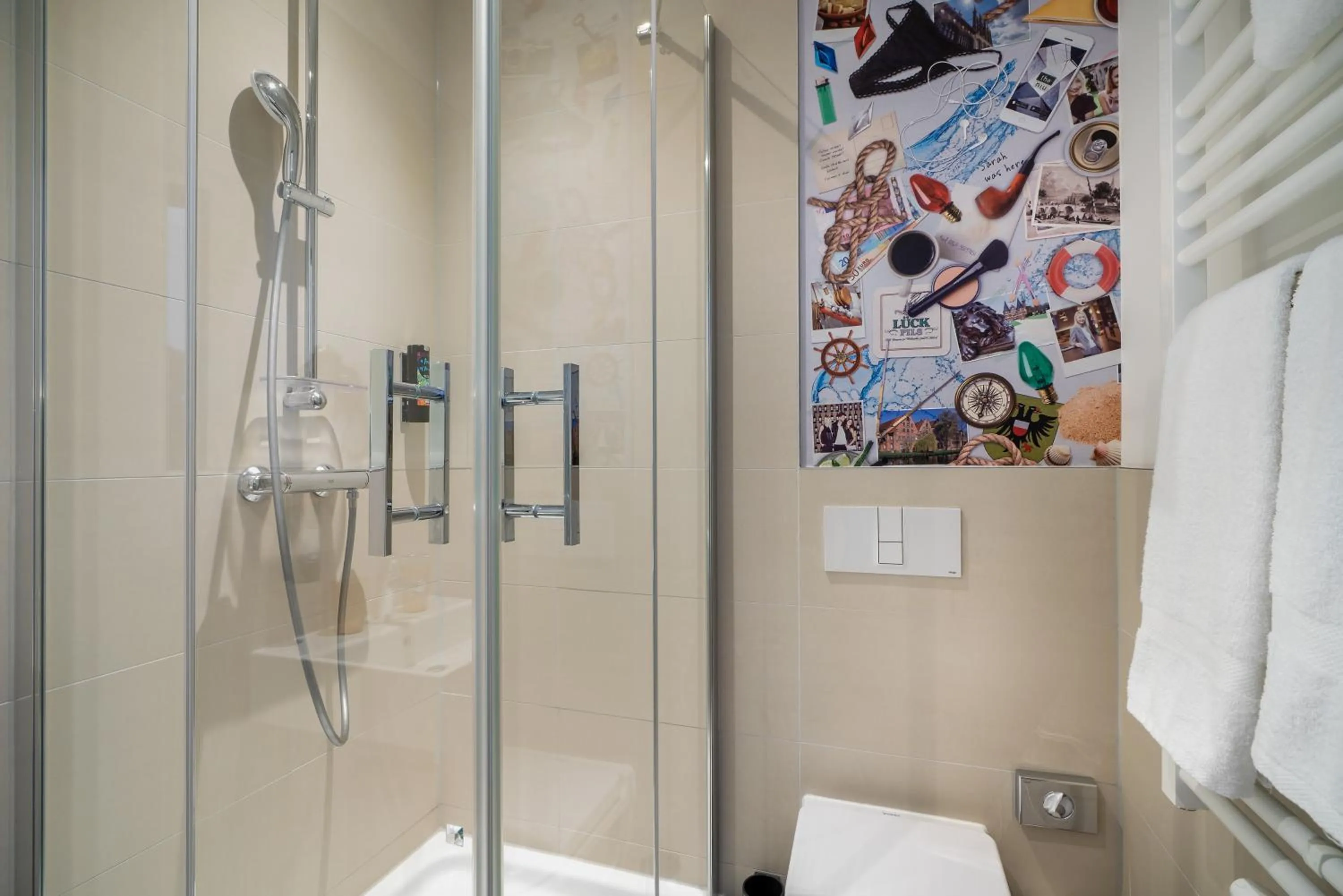 Bathroom in Holiday Inn - the niu, Rig Lübeck by IHG