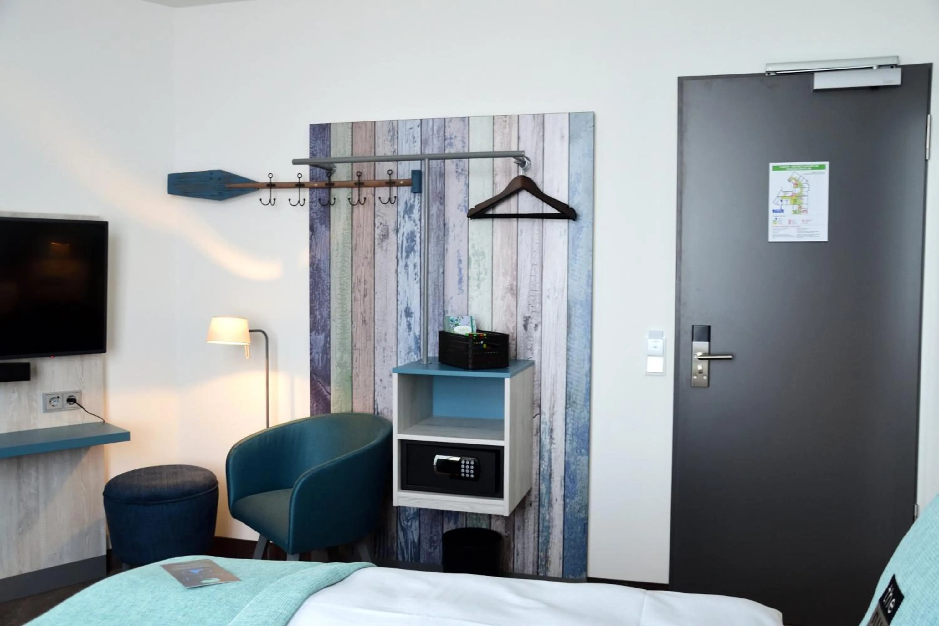Photo of the whole room, Bed in Holiday Inn - the niu, Rig Lübeck by IHG