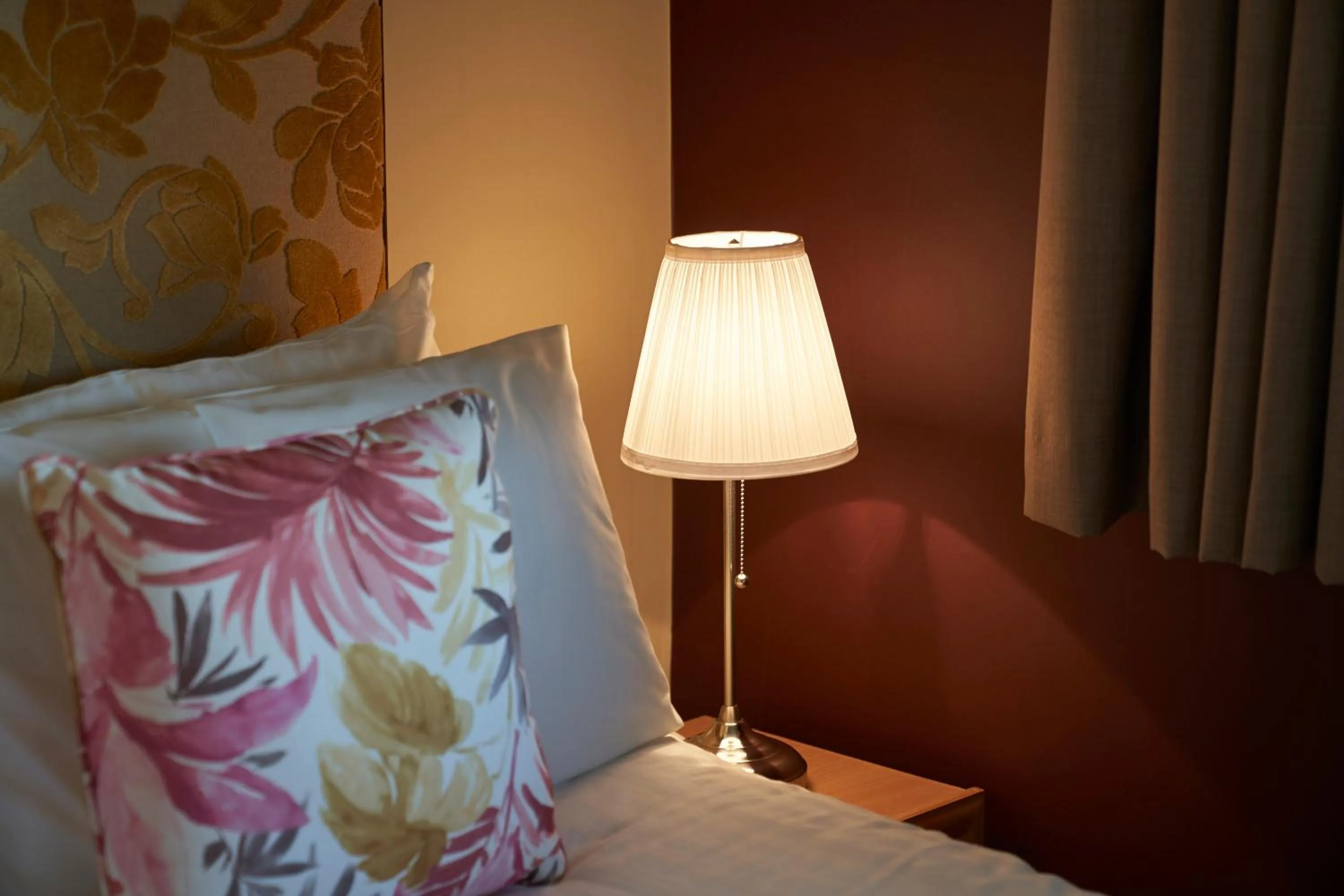 Bedroom, Bed in Antoinette Hotel Wimbledon