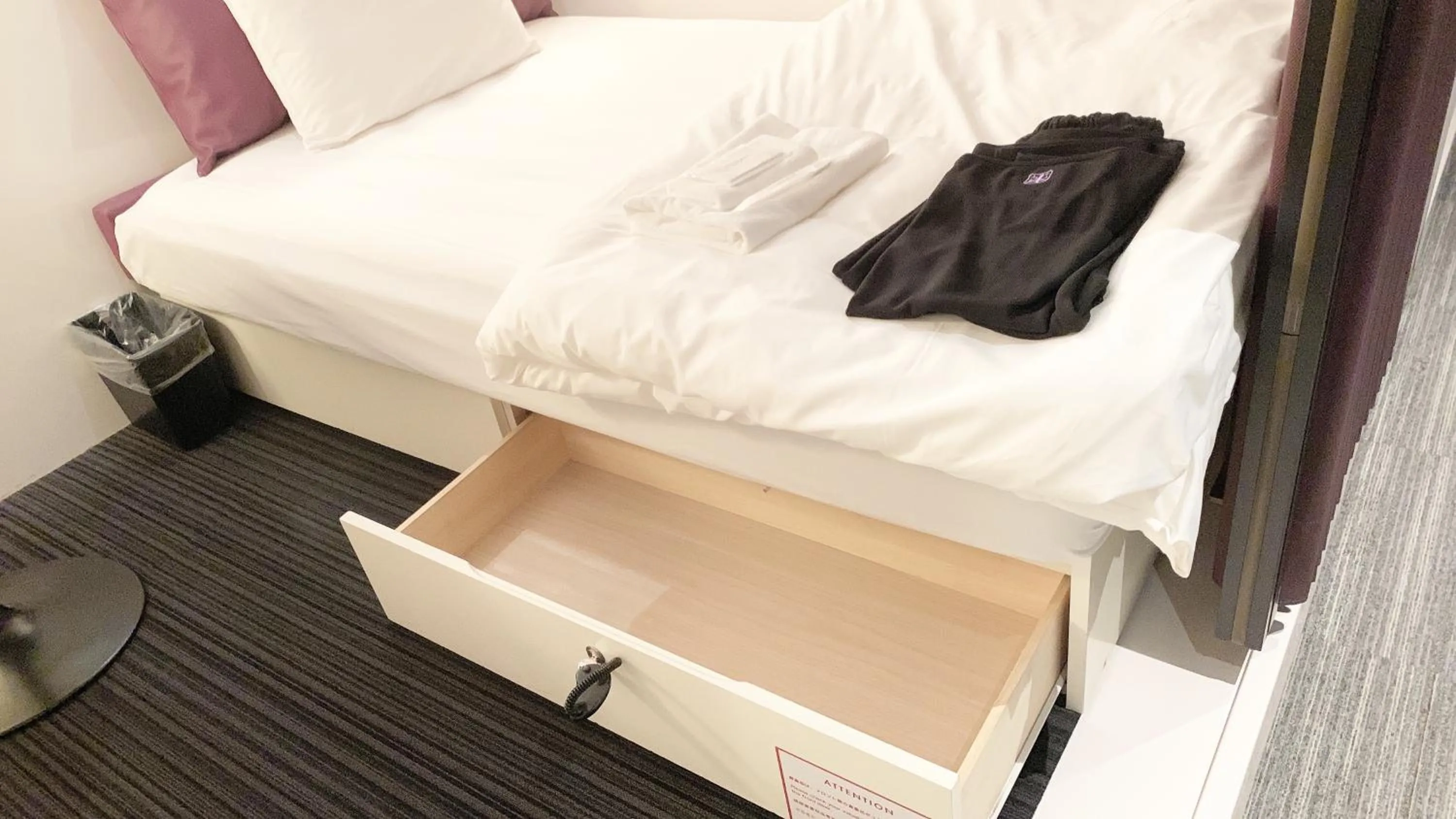 Bed in First Cabin Midosuji Namba