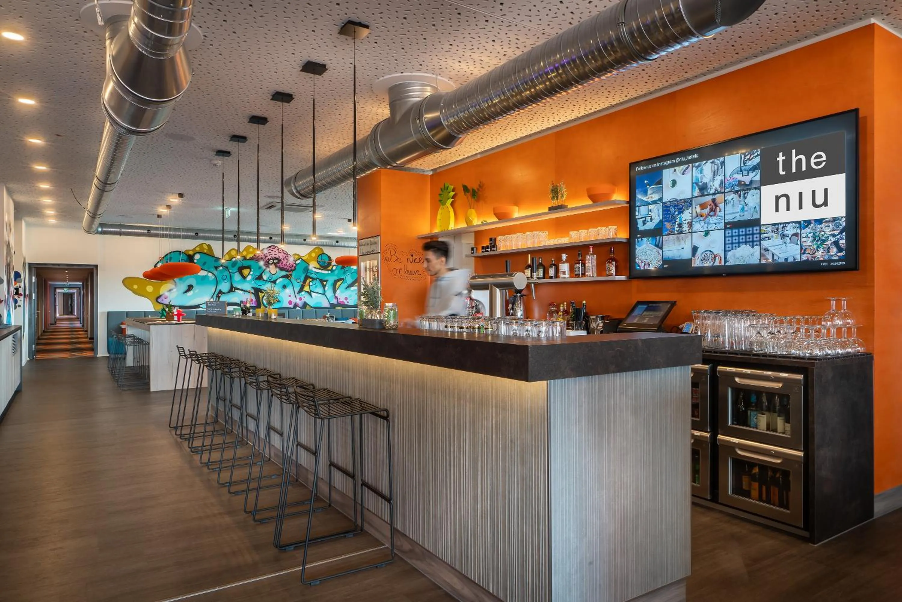 Restaurant/places to eat in Holiday Inn - the niu, Hide Berlin Friedrichshain by IHG