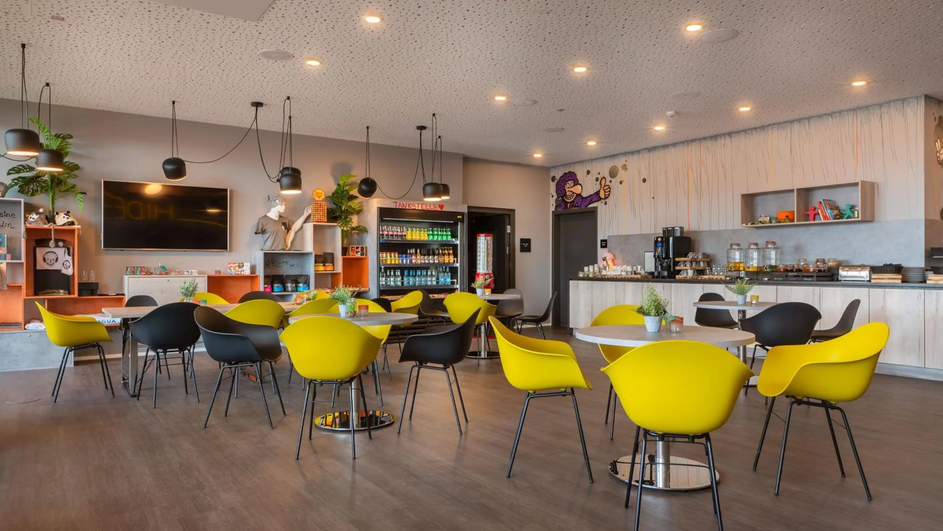 Restaurant/places to eat in Holiday Inn - the niu, Hide Berlin Friedrichshain by IHG
