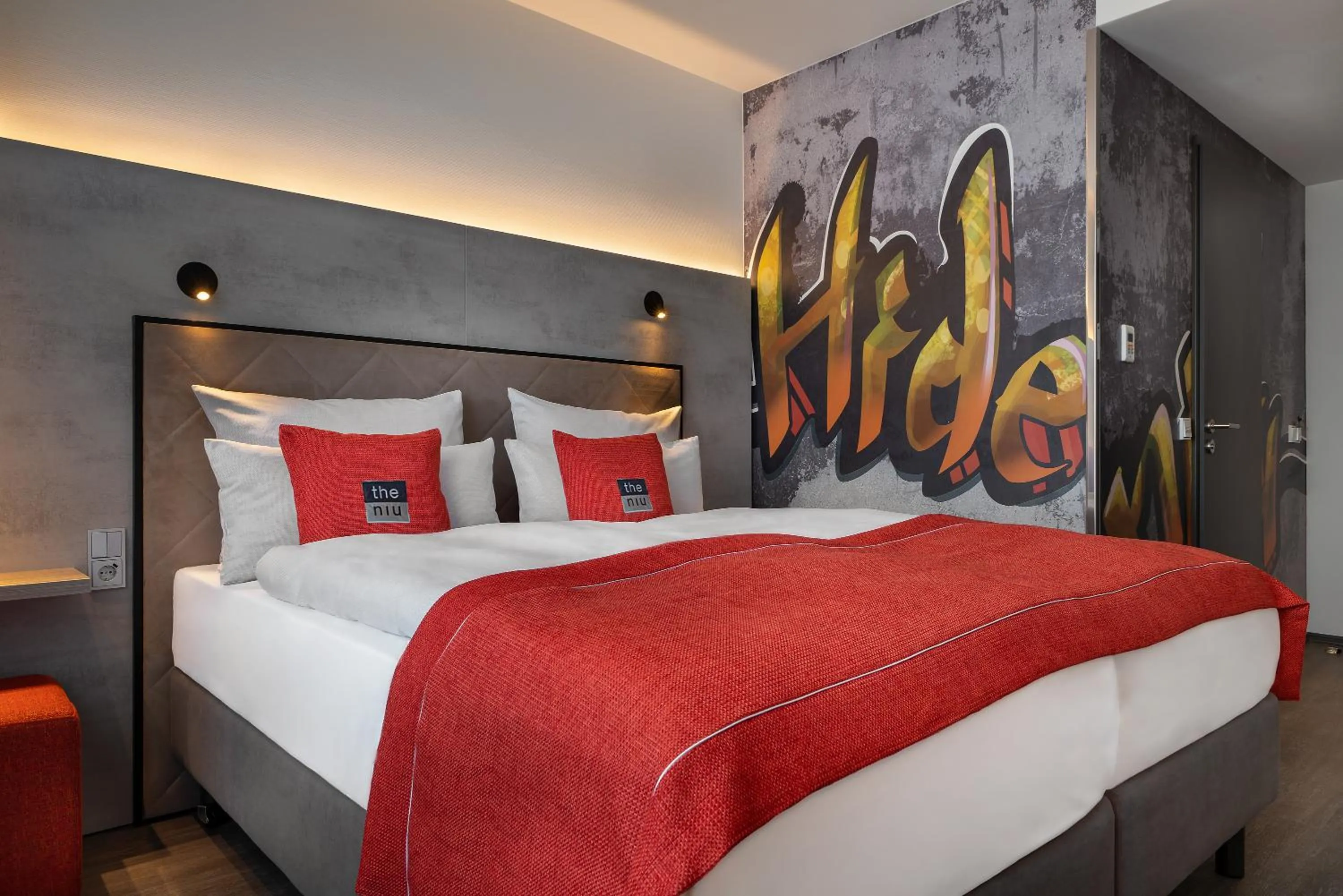 Bedroom, Bed in Holiday Inn - the niu, Hide Berlin Friedrichshain by IHG